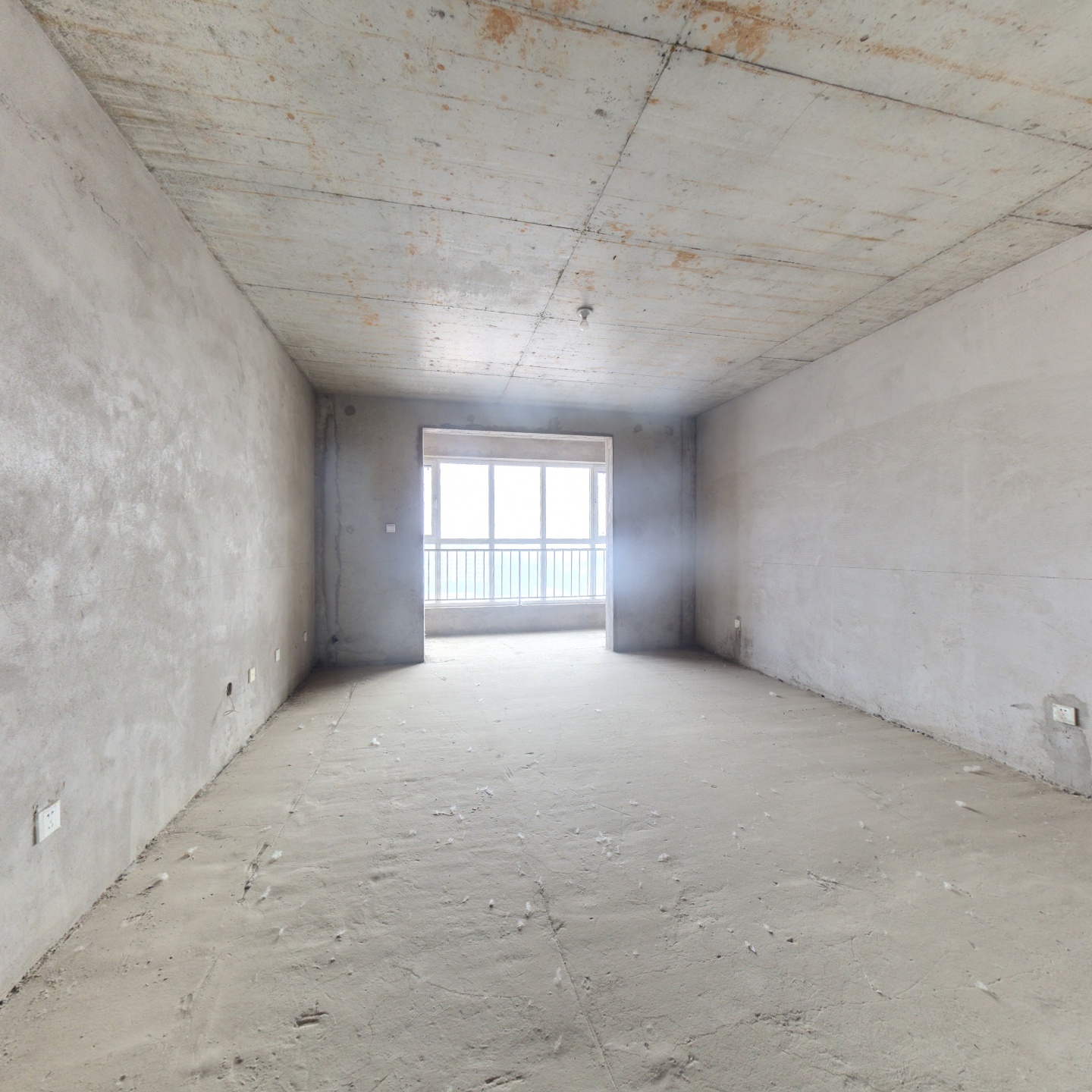 交通便利，配套齐全，小区环境好