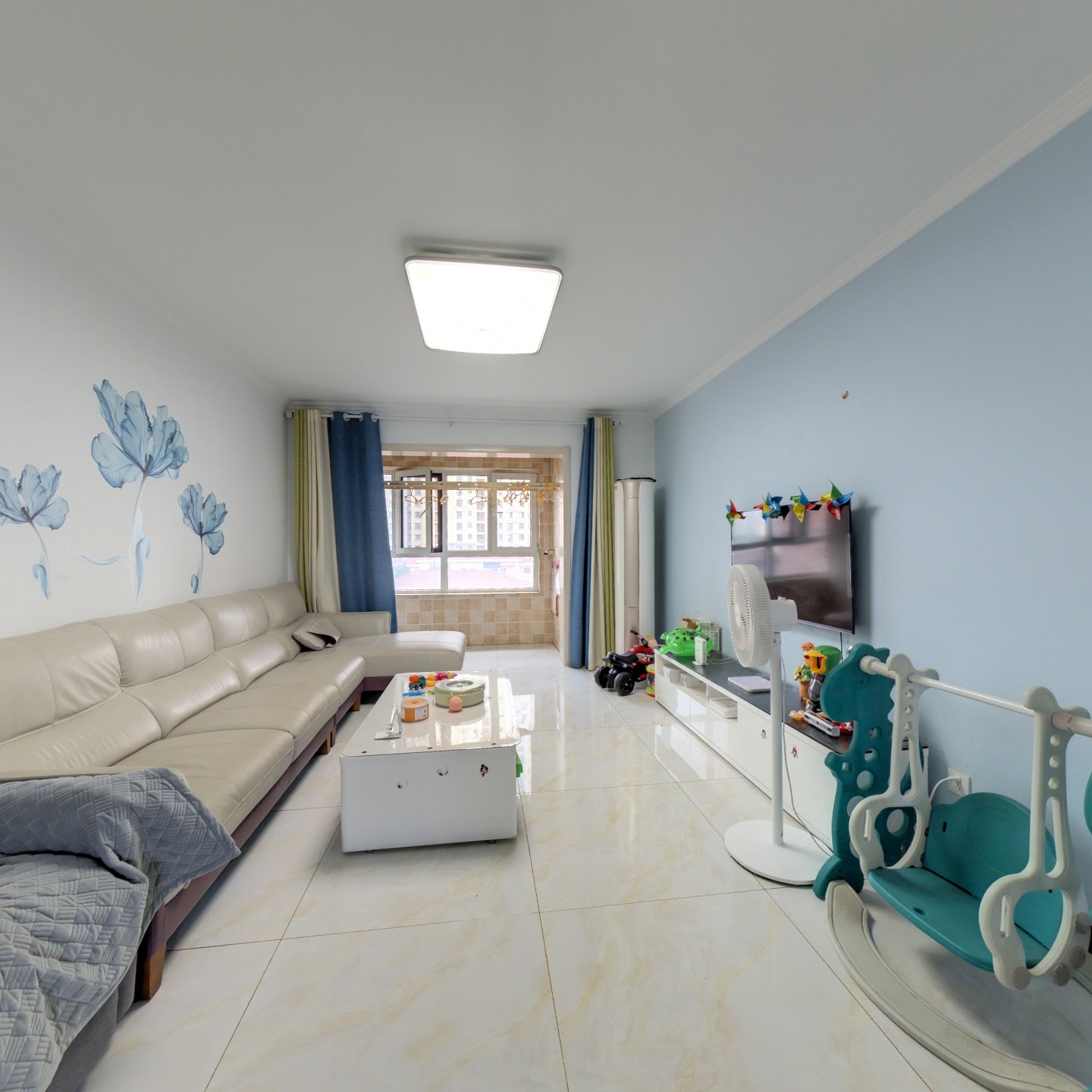 通透三居室 房本满二  有装修 带车位和地下室