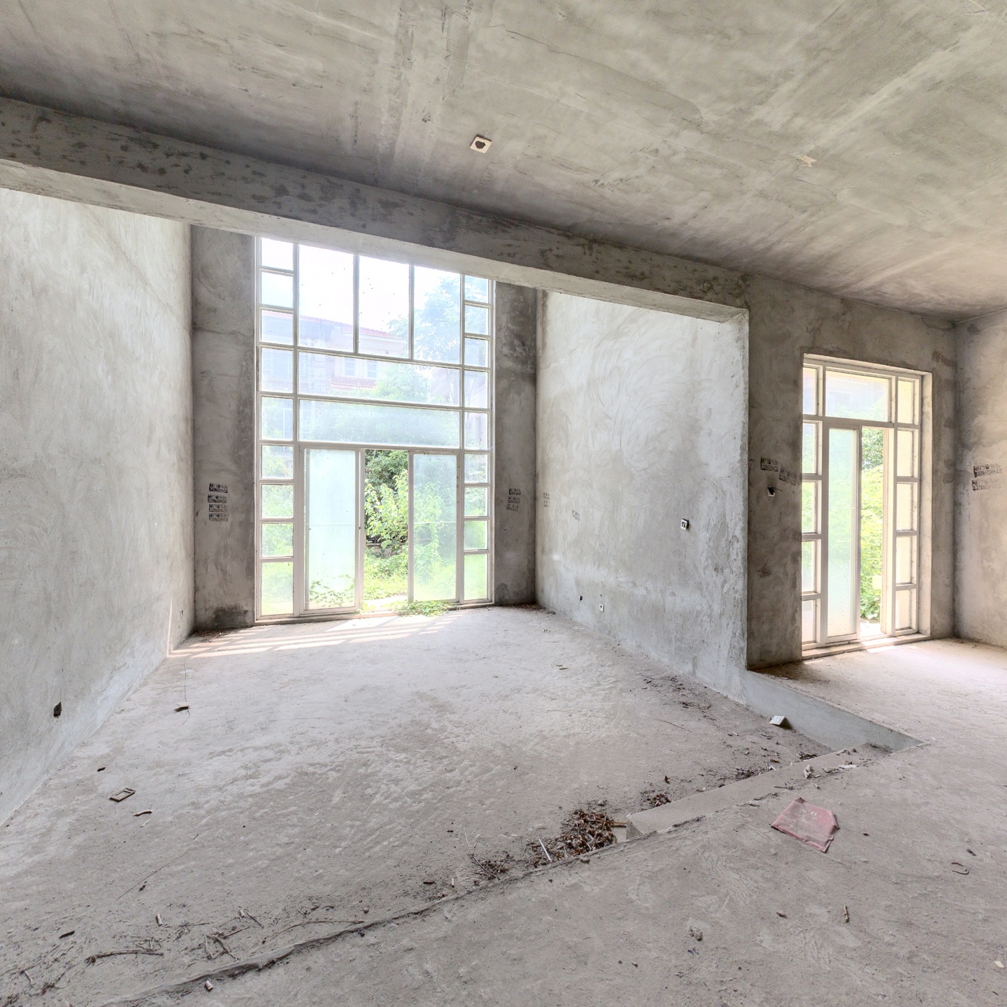 富瑶天下独栋别墅北入户花园在南面花园300平米