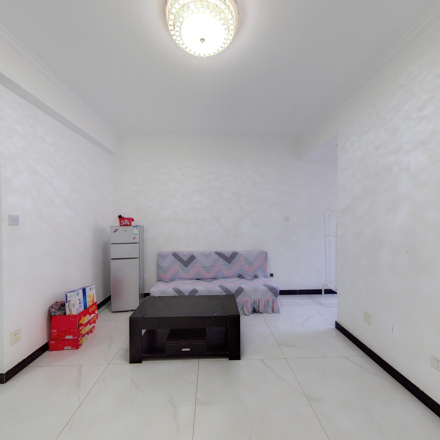 新加坡花园，人车分流，小区环境好，朝阳户型。