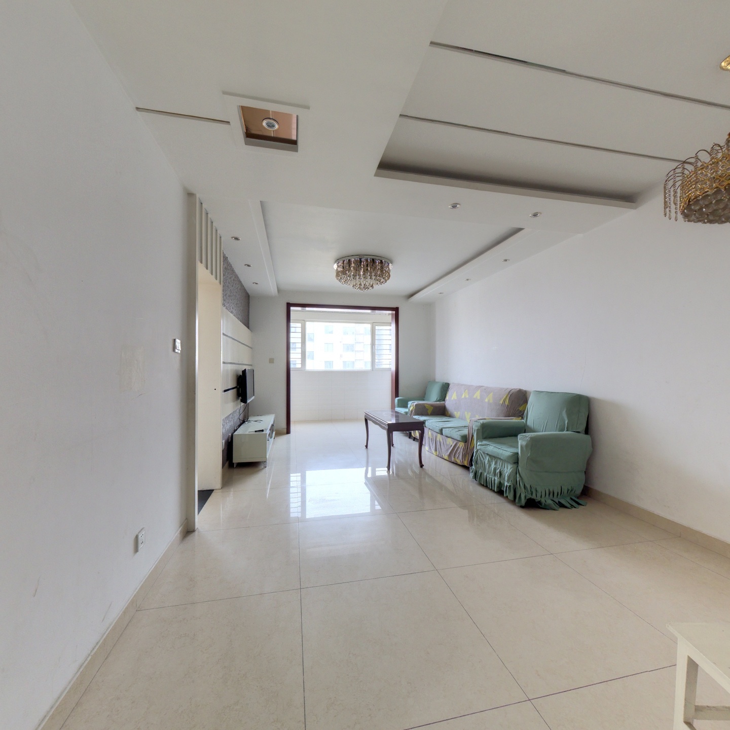 业主诚意出售 范阳主路旁南向两居