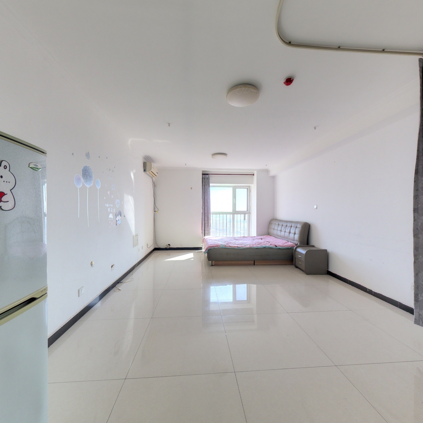 南向正规一居室 采光无遮挡 集中供暖