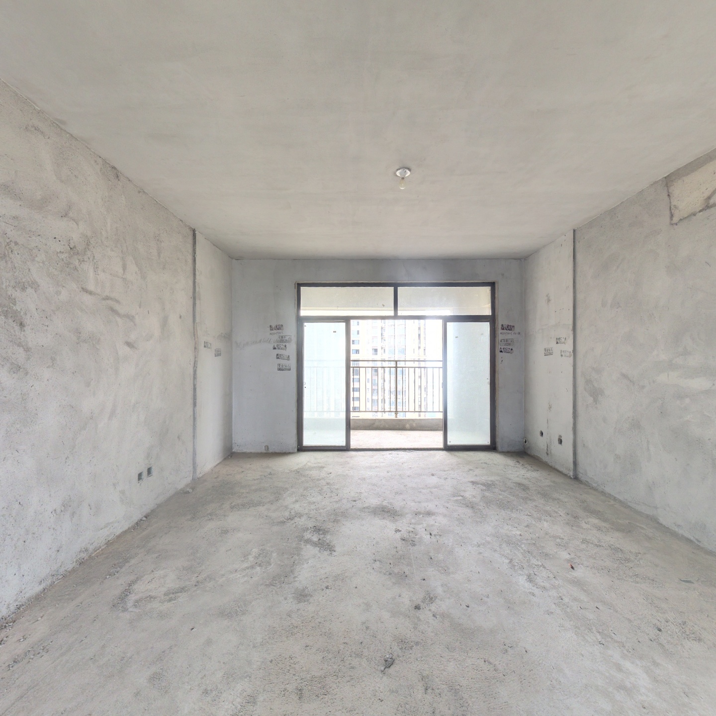 自带地暖的小区，天元美居乐大四房，南北通透毛坯