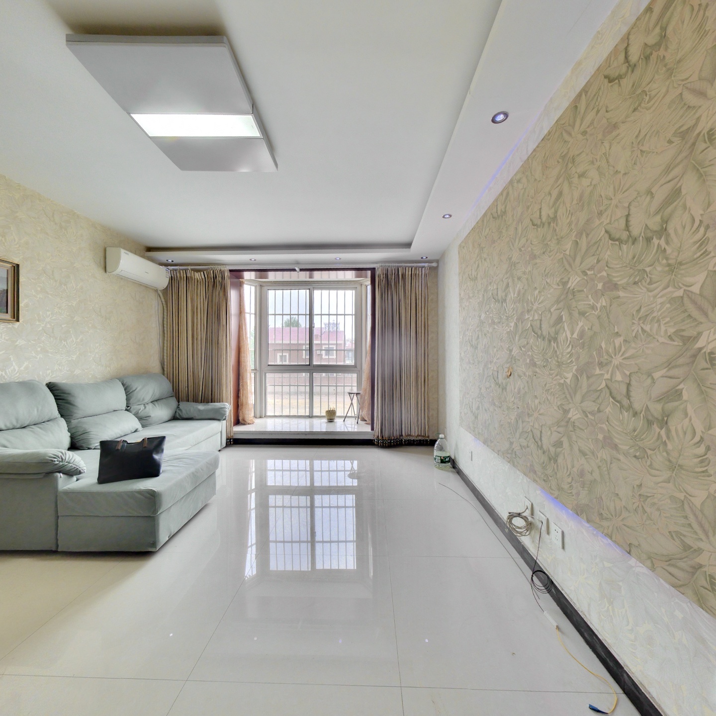 名流枫景五期 精装修两居室 好楼层 税费低