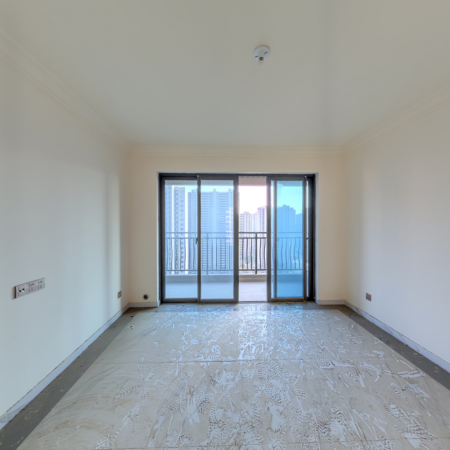 碧桂园凤凰城125南北双阳台带车位