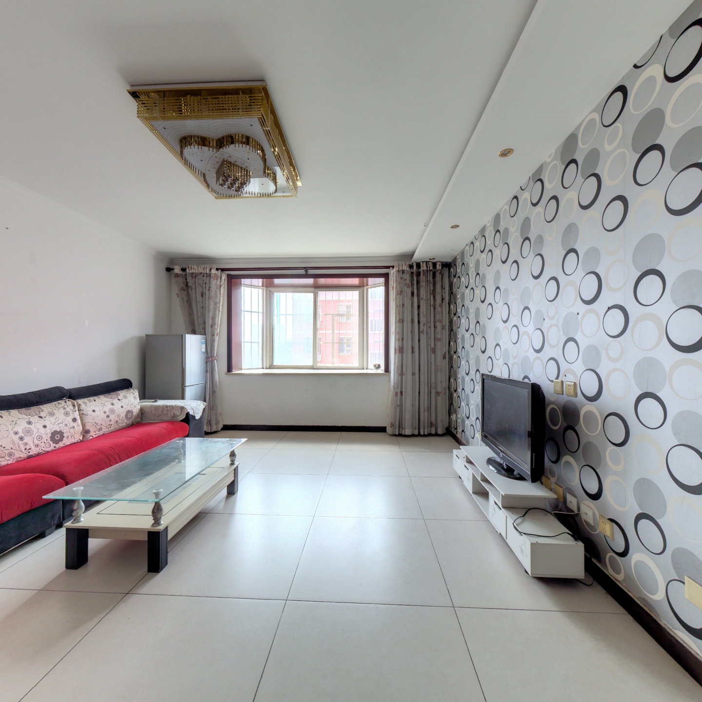 华福佳缘小区 中间楼层 南北通透三居 价格可议