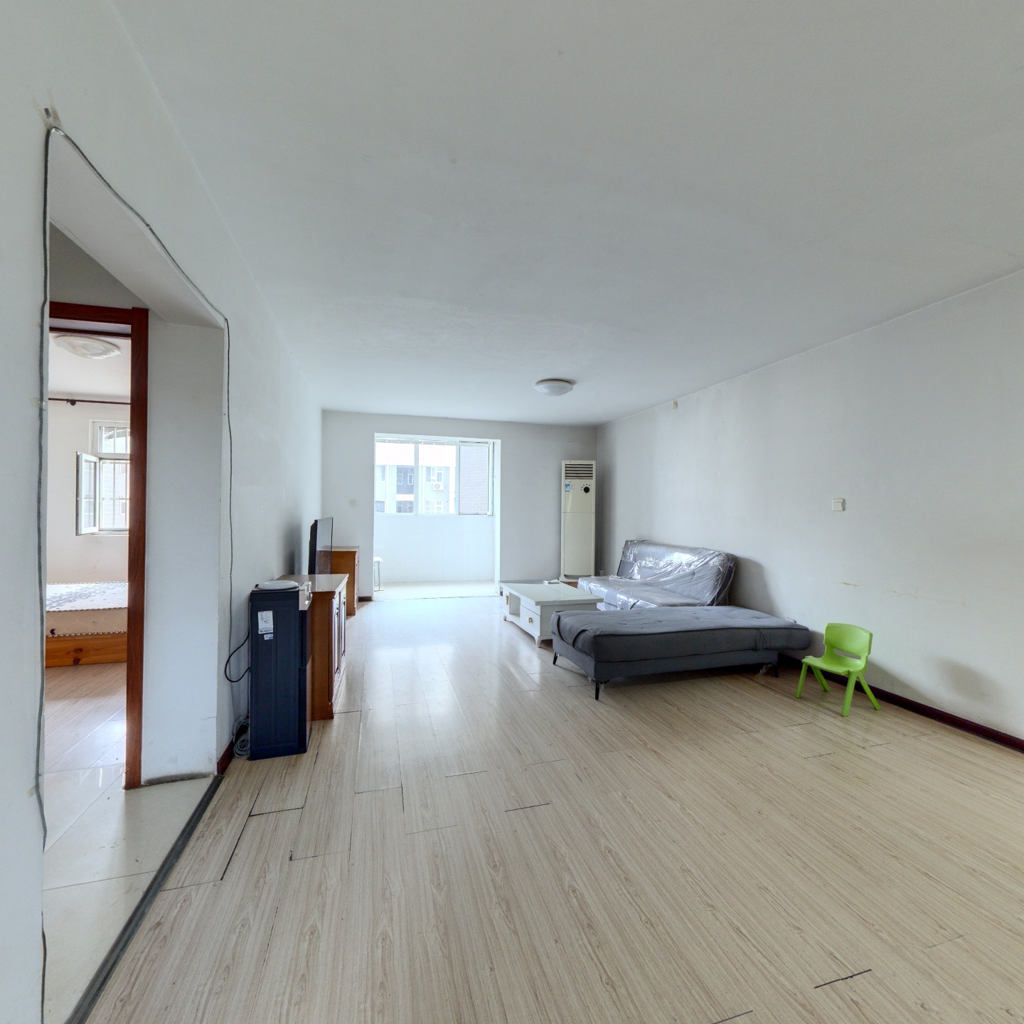 范阳中路，南北通透带露台三居价格可议