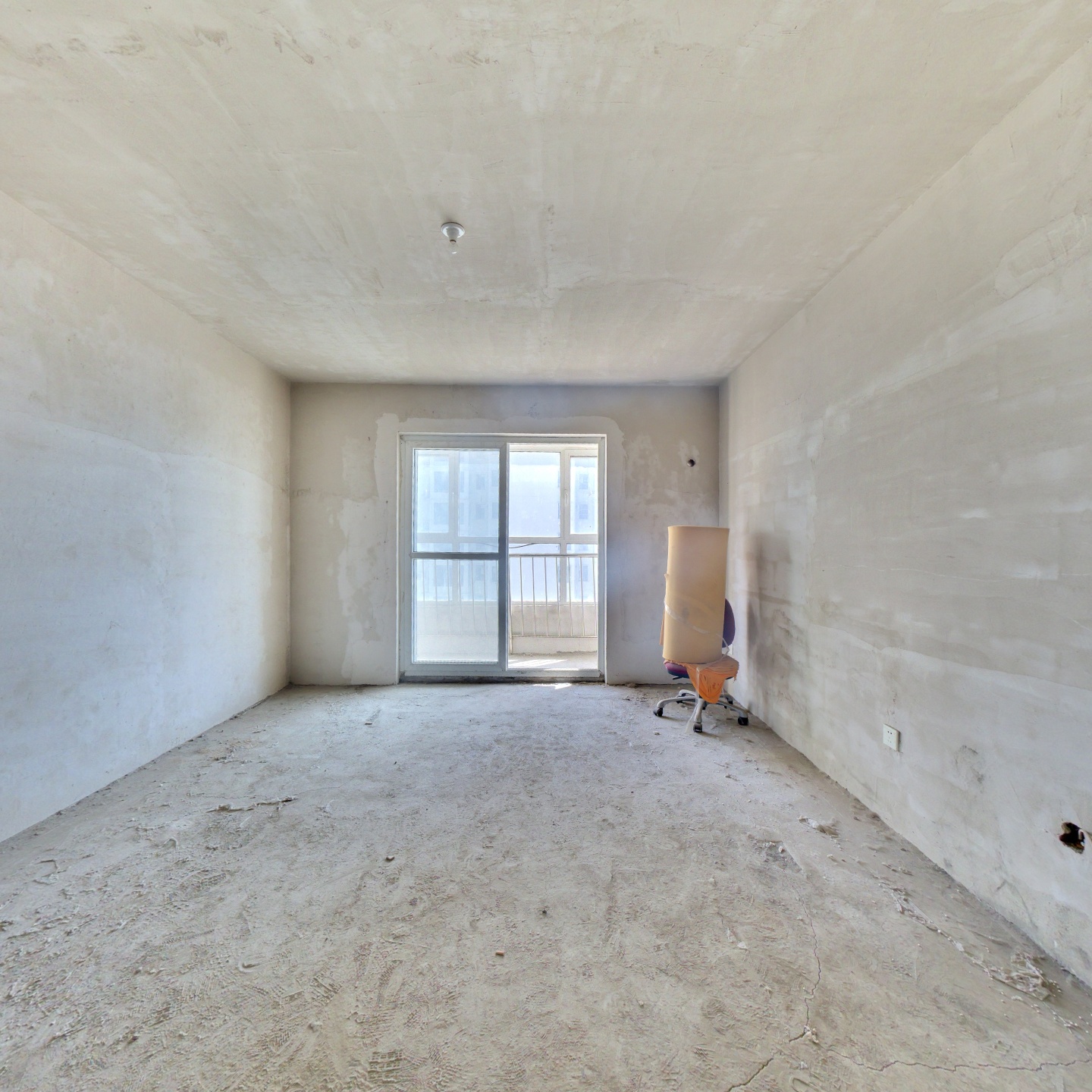 此房满五唯一 户型方正 中间楼层 西南户型采光充足