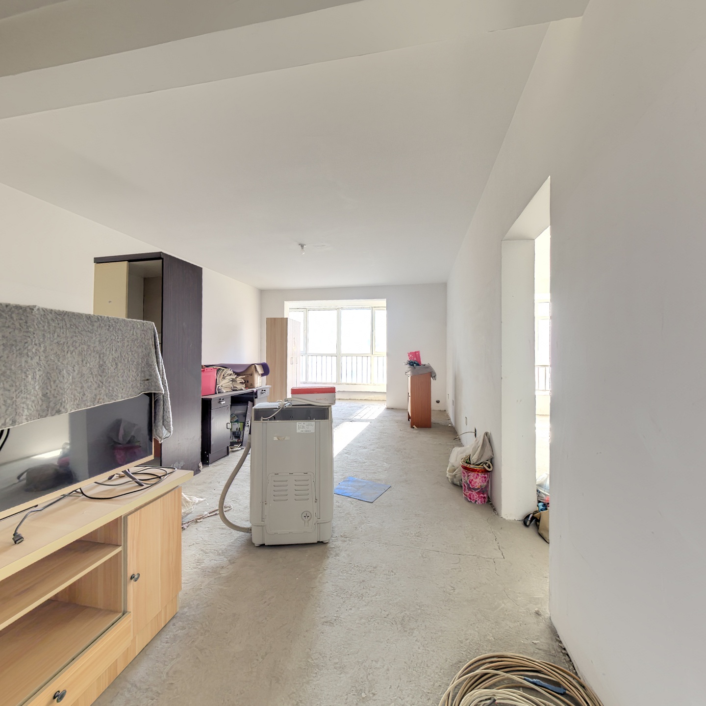 此房南北通透，房本满五唯一，过户费低，公园式社区。