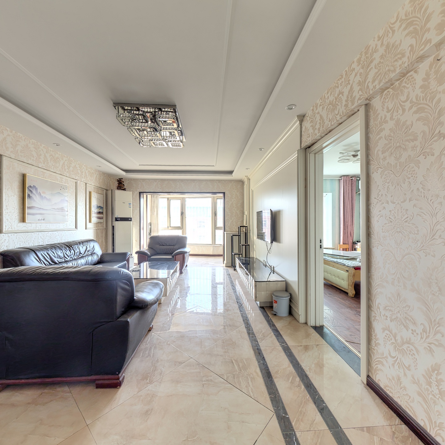 范阳路沿线 5居室 精装修 采光充足 跃层户型