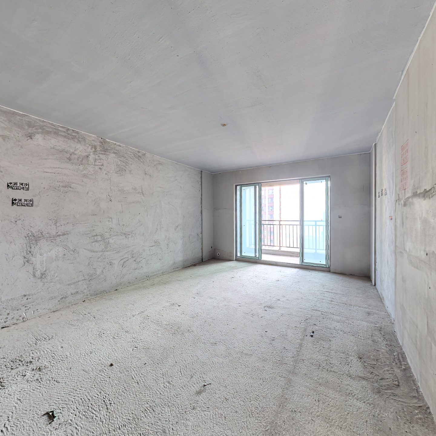 湘潭北雅士林出门就有大小课本 人车分流