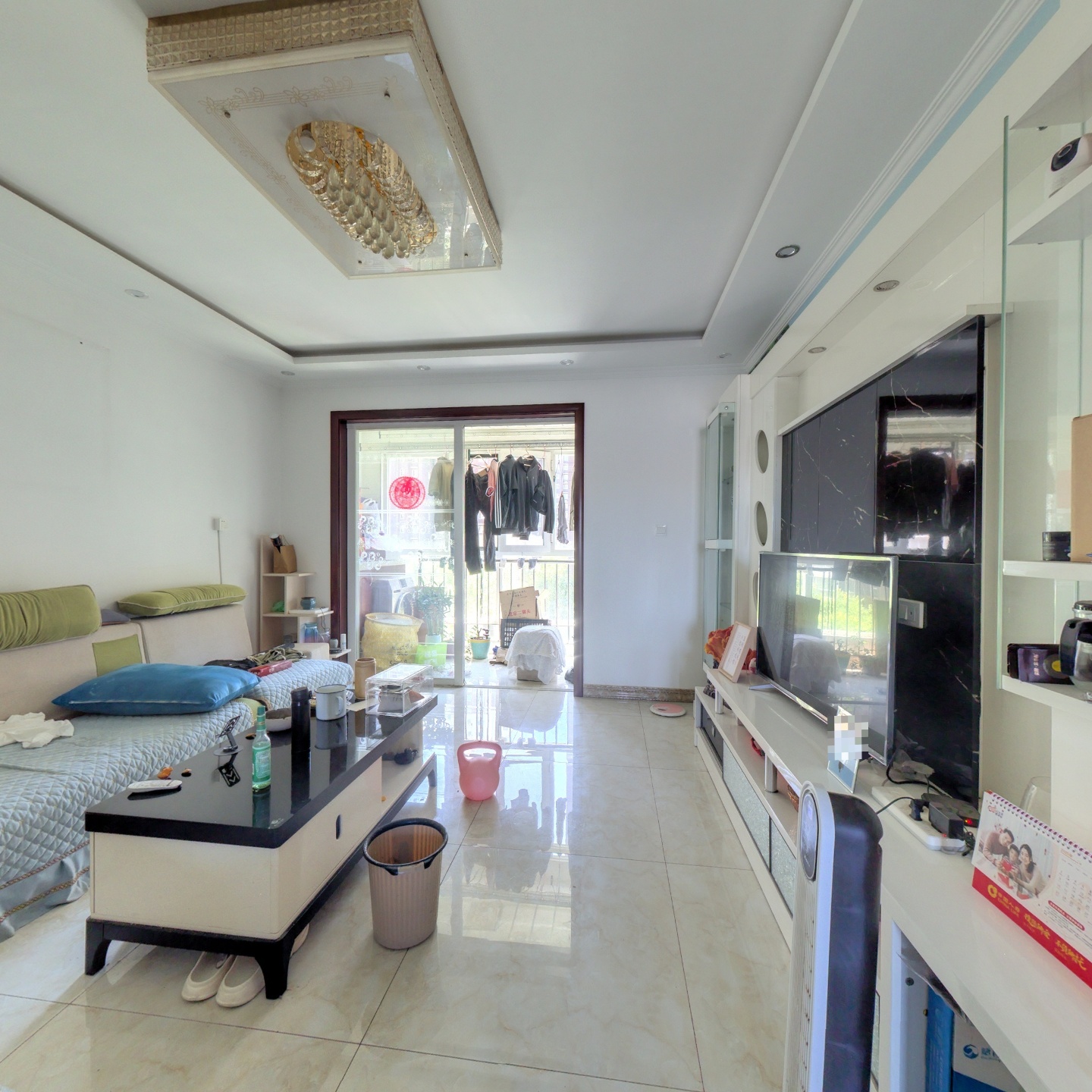 天地新城，房本满五唯一，采光好业主诚心出售