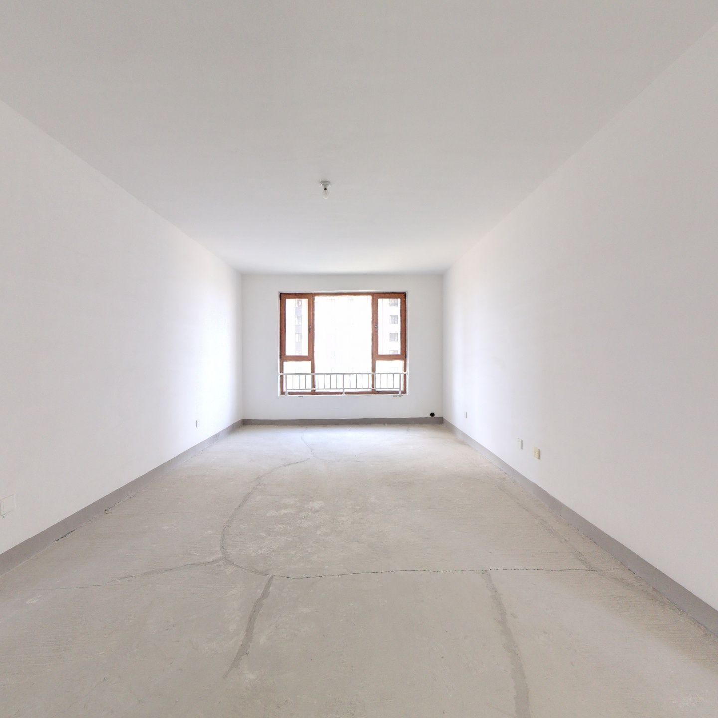 高铁新干线 3室1厅 南 北