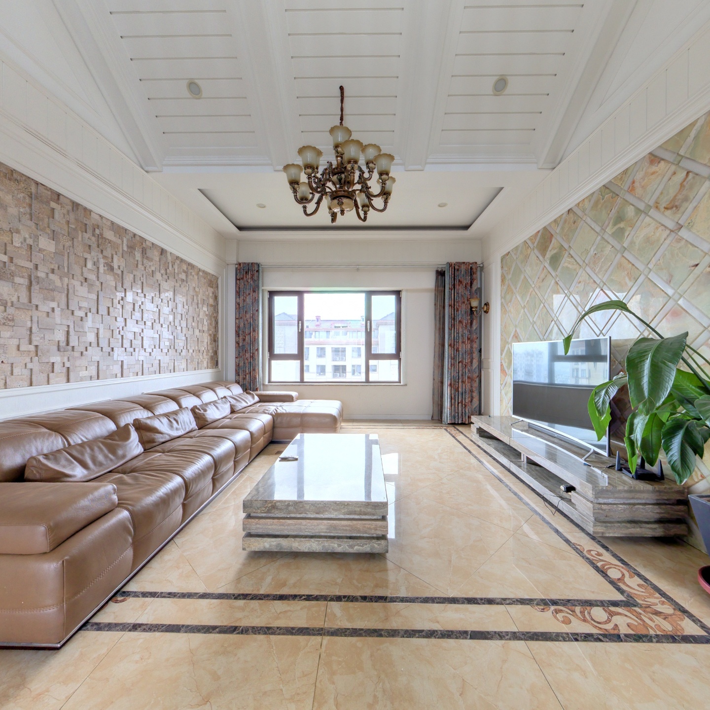 市中 心 颐锦园 电梯 精装修顶复 带车位