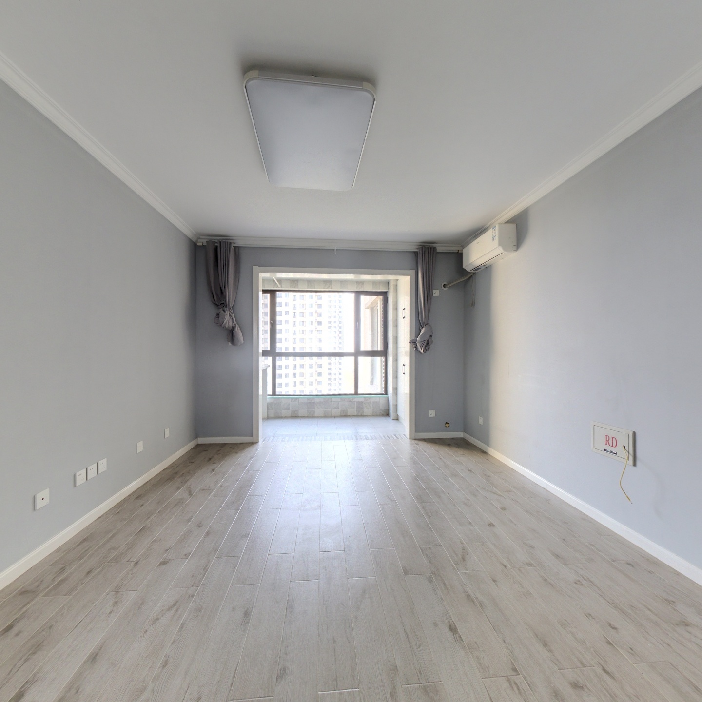 高新区 天伦湾一期3居室 高楼观景 精装修 满二