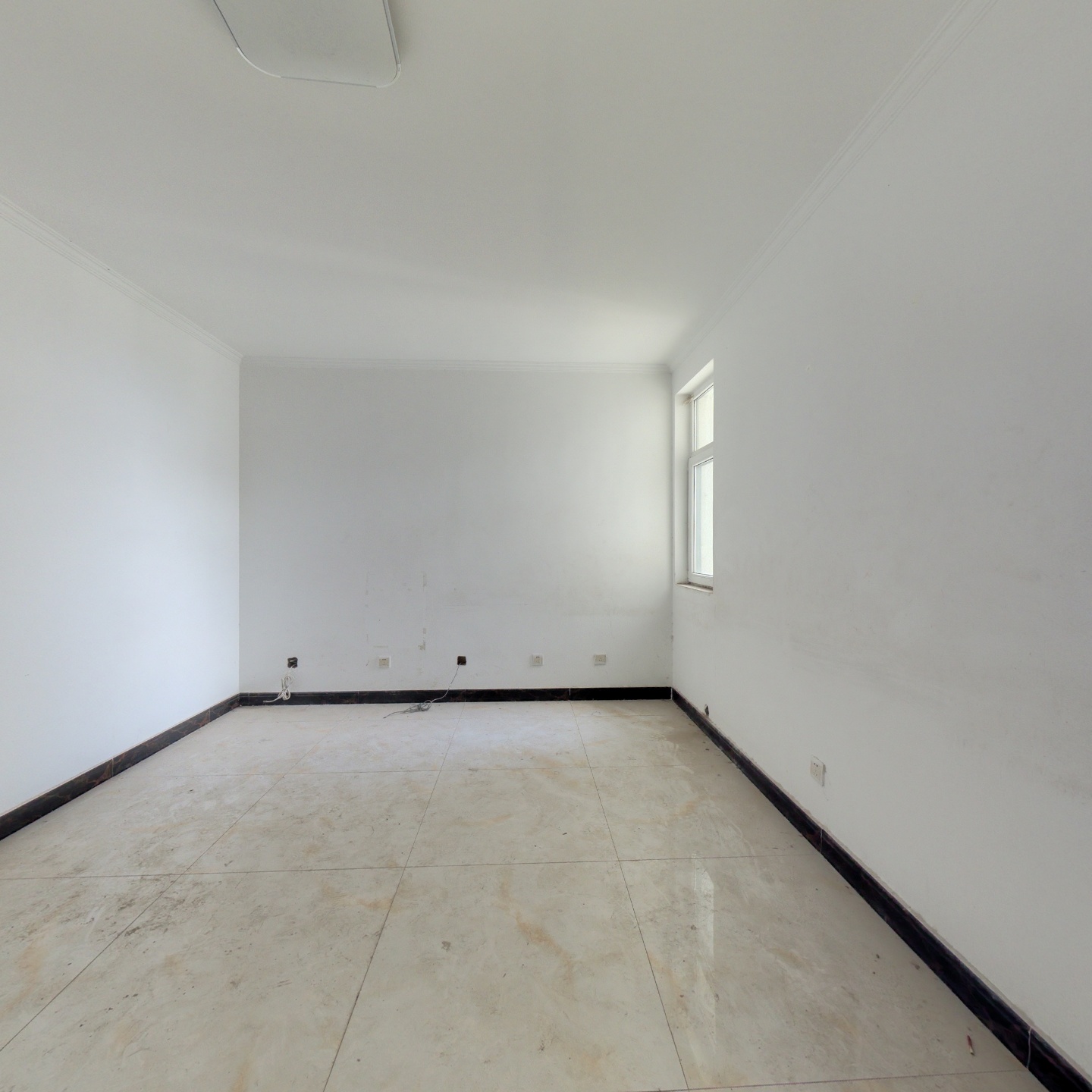 联合七号院 房本满二税低 好楼层 采光很不错