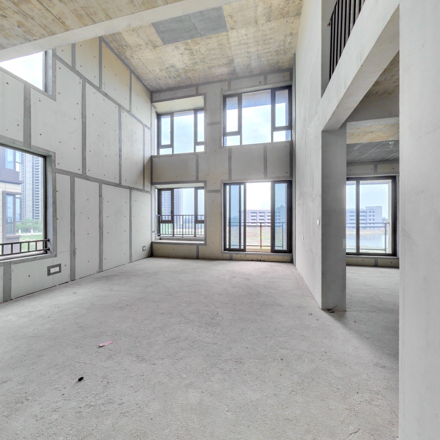 长沙南湘江科学城 高铁旁 地铁口 央企品质大盘毛坯4房