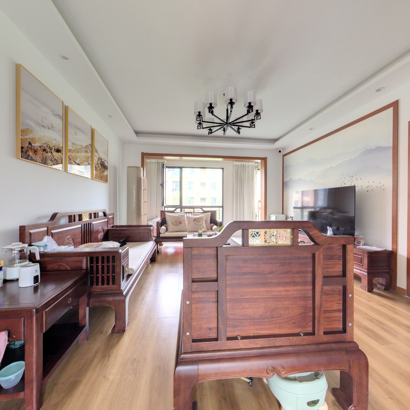 城西绿城云和苑：4室165平带车位 精装拎包入住