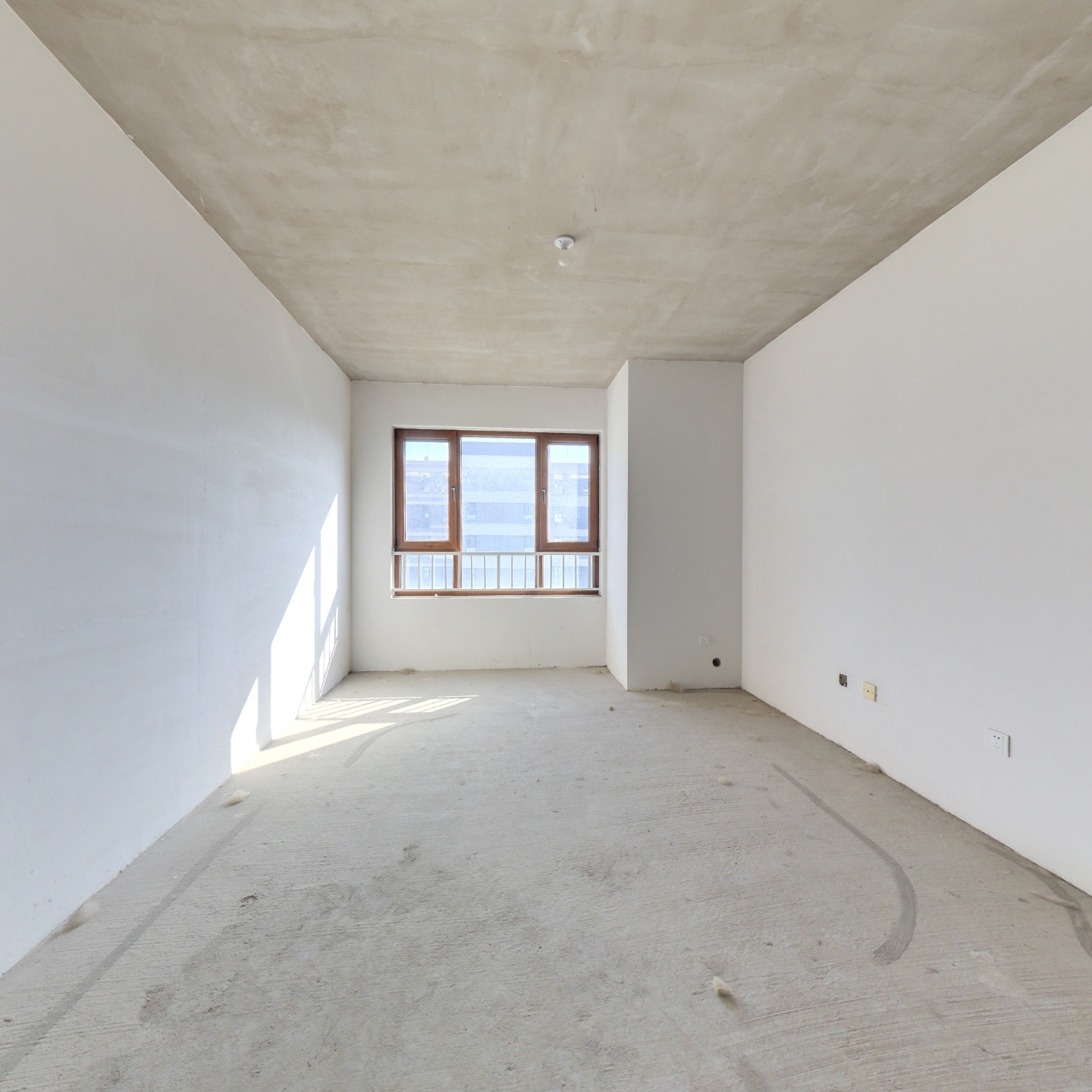 鸿坤新维港 2室2厅 南 北