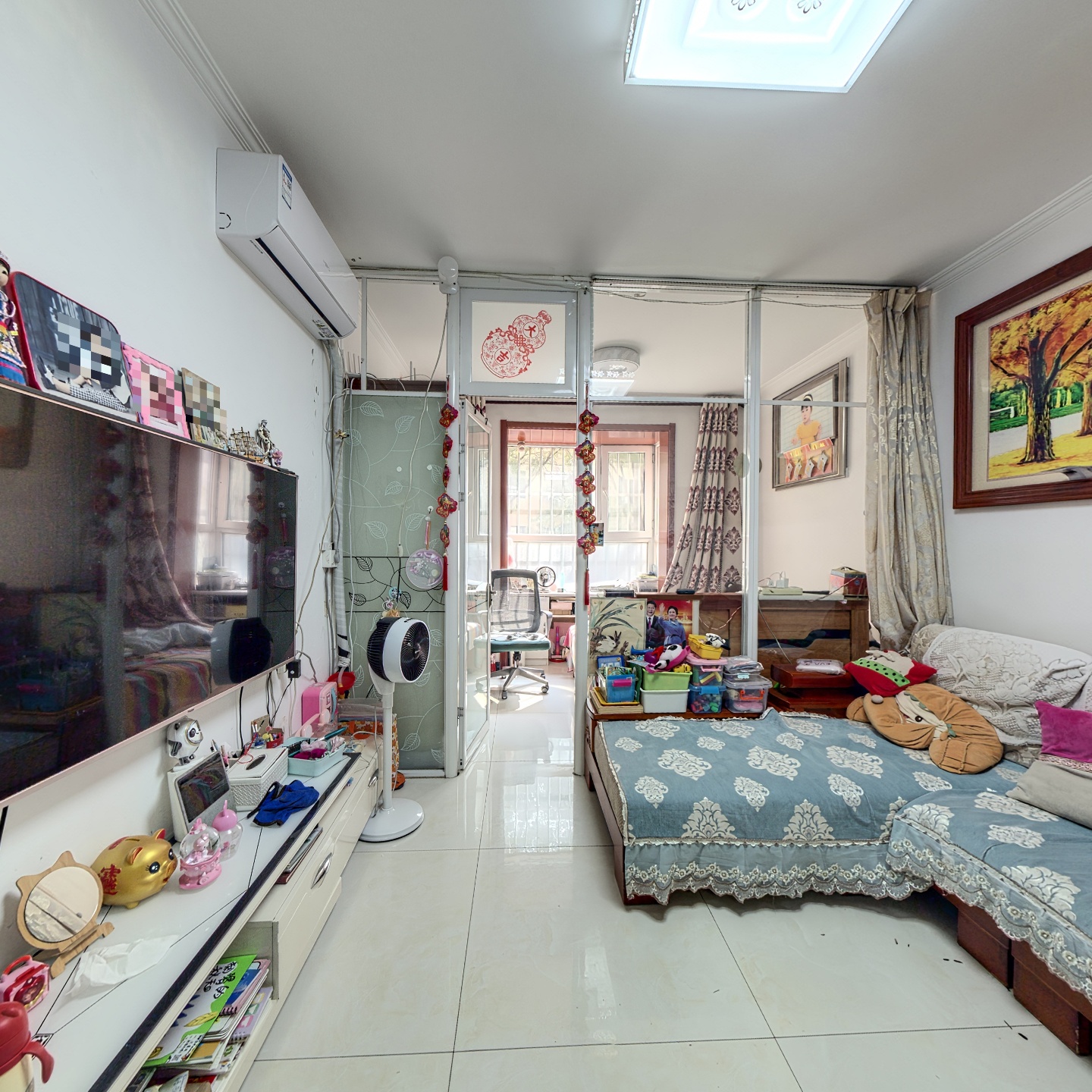 水岸花城精装大一居，一层进出方便