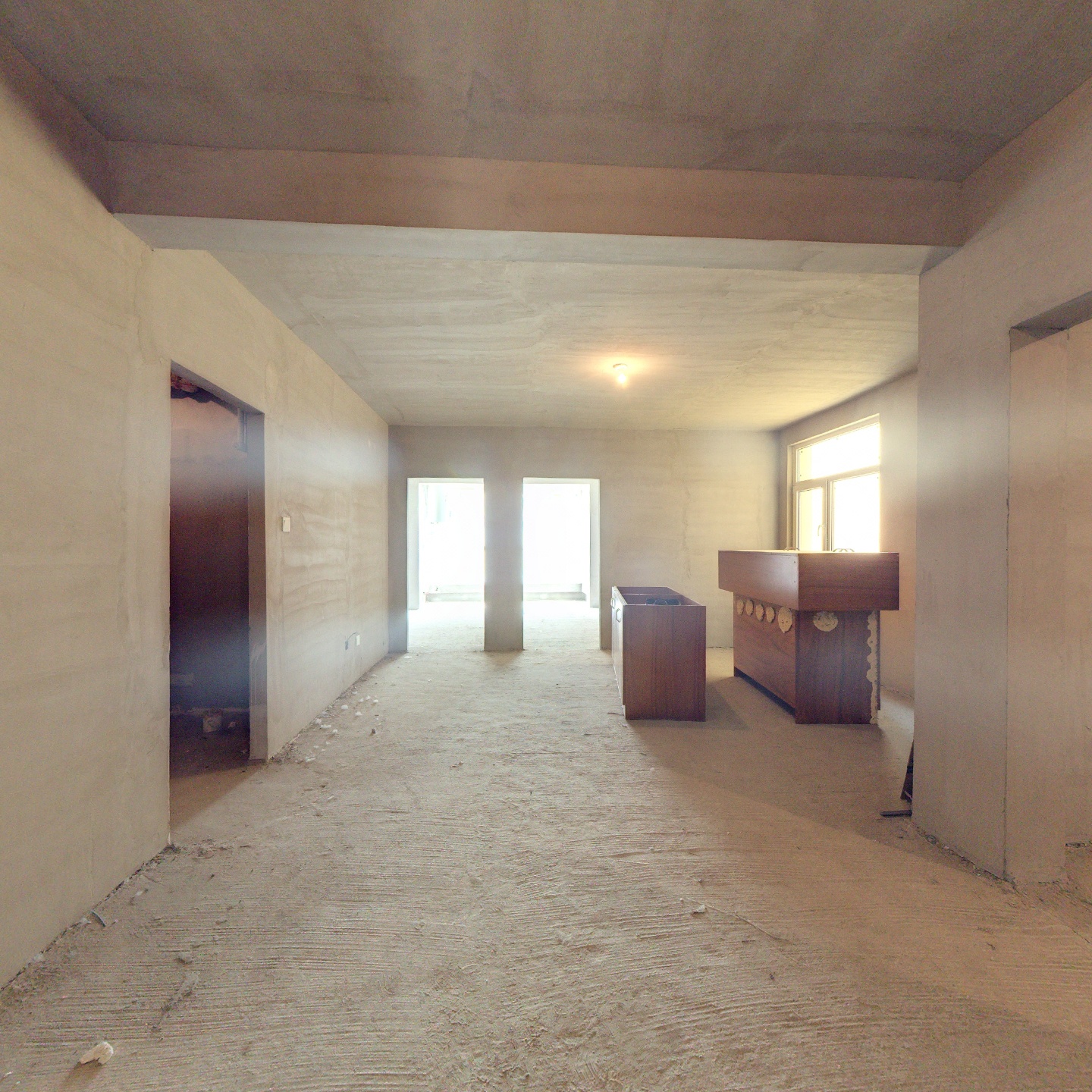 配套齐，交通便利，德信公园，双高速路口，高铁东站