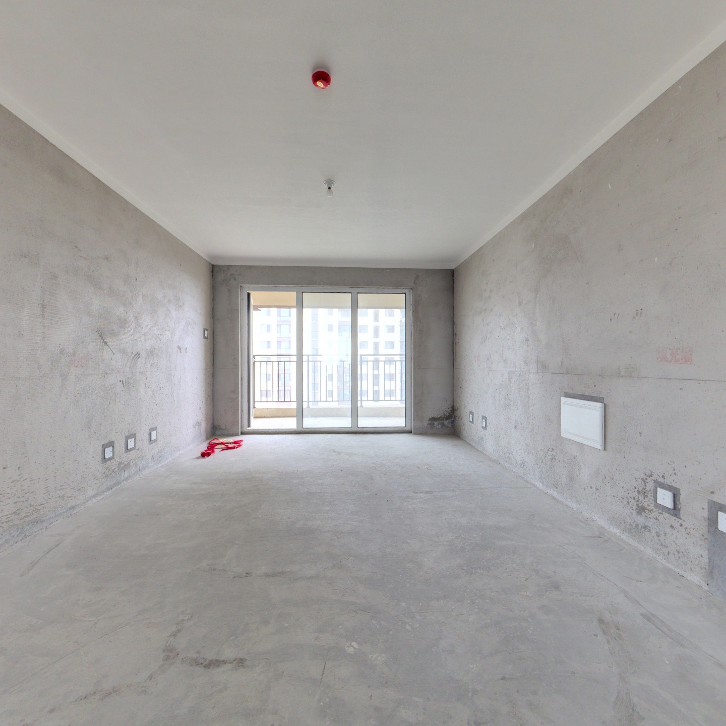 天泰壹号院9楼132平带车位 储藏室 诚意出售