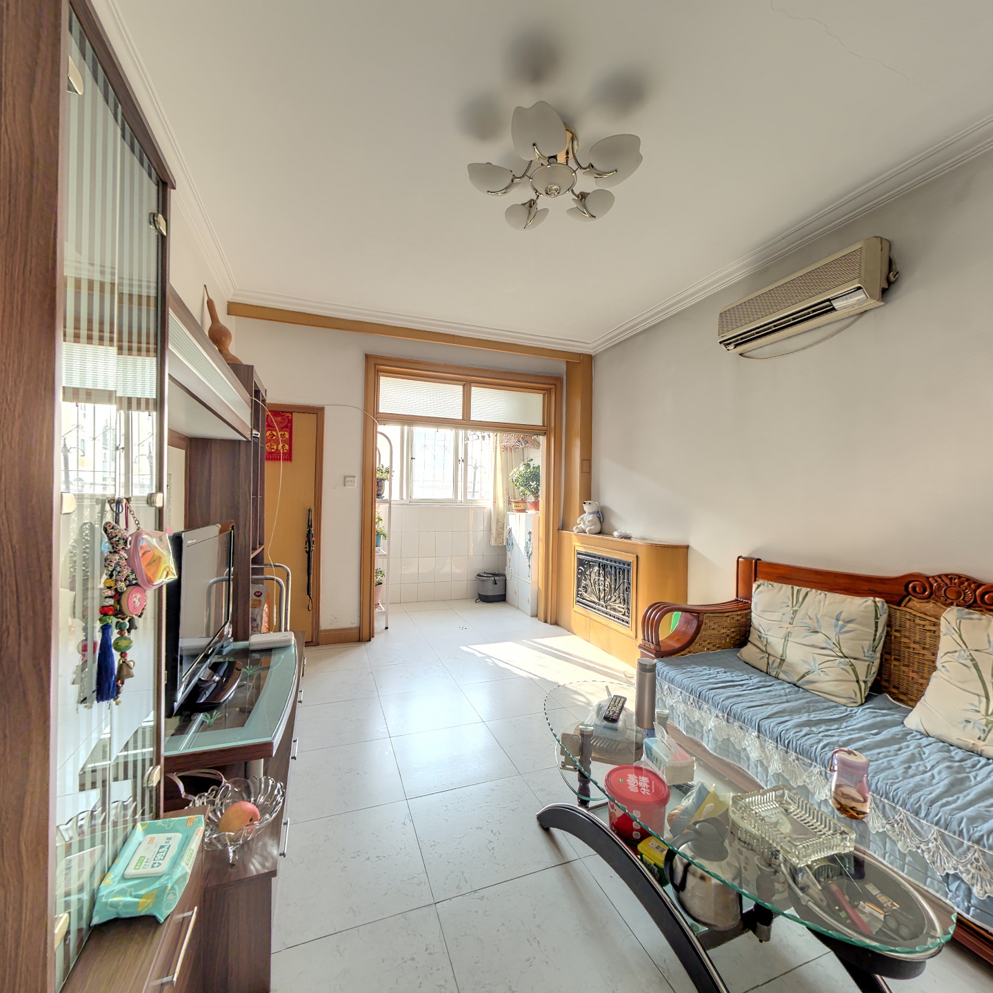 建设路上南北通透三居一层带小房出售