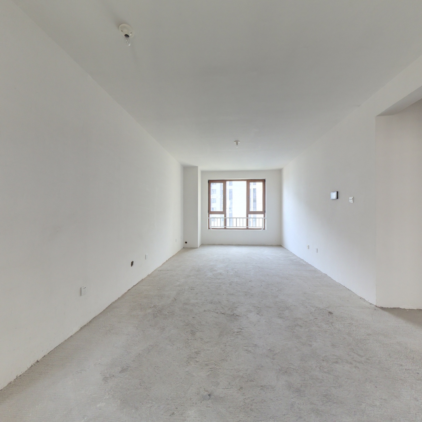 高铁新干线南北三居毛坯有房本随时看房