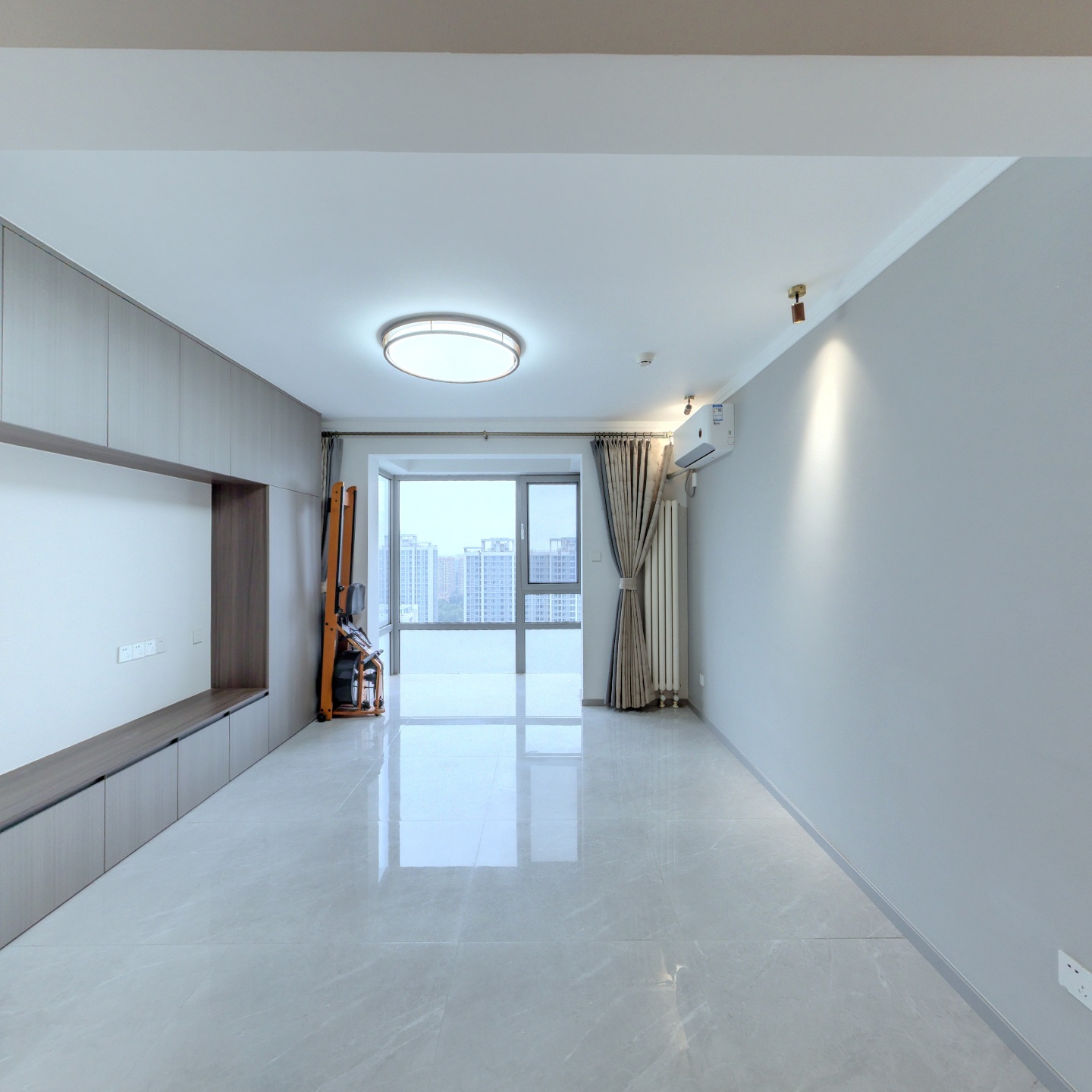 京貿(mào)高層南北都能看河景兩居室精裝修滿五年唯一