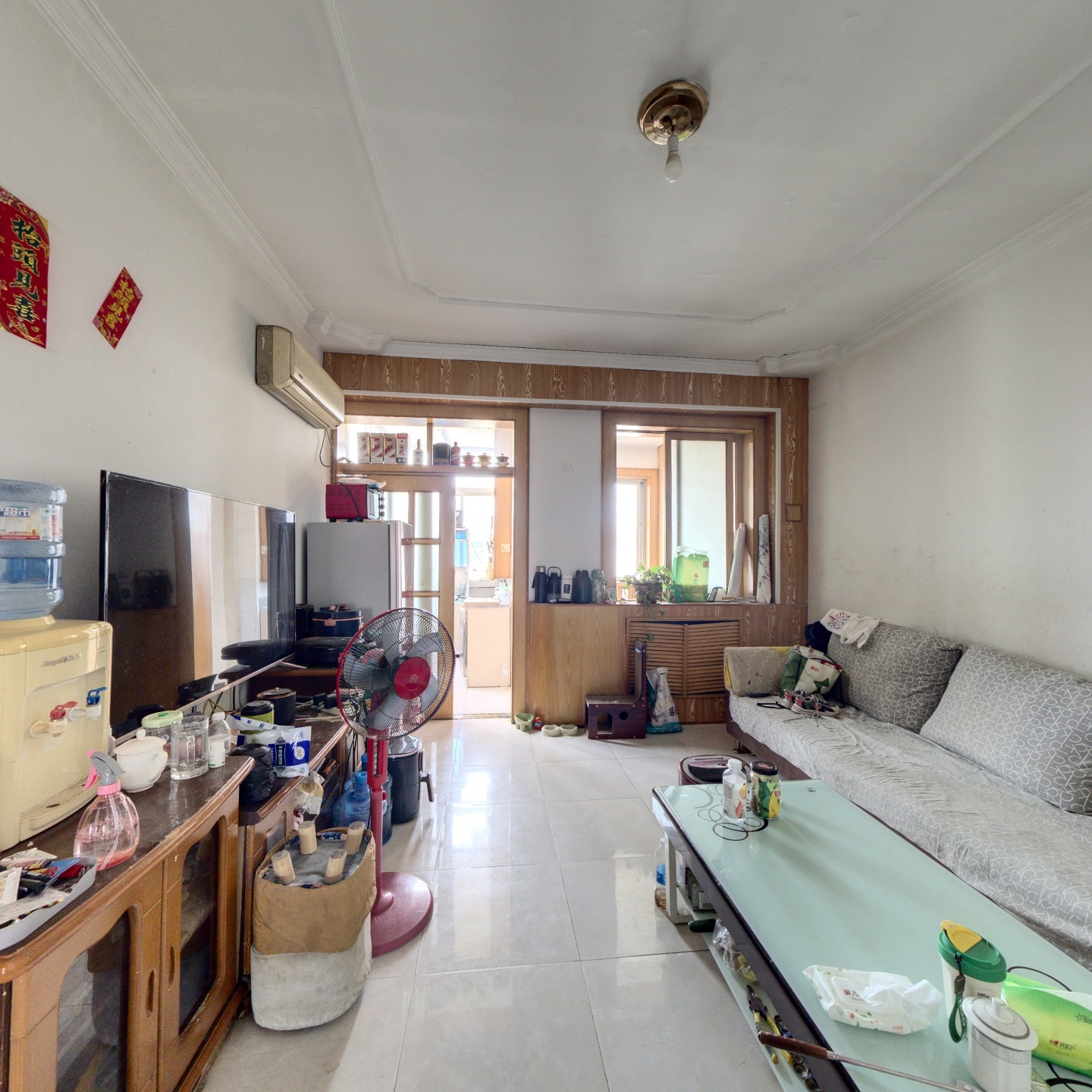 南北通透三居室，带简单装修，拎包入住。