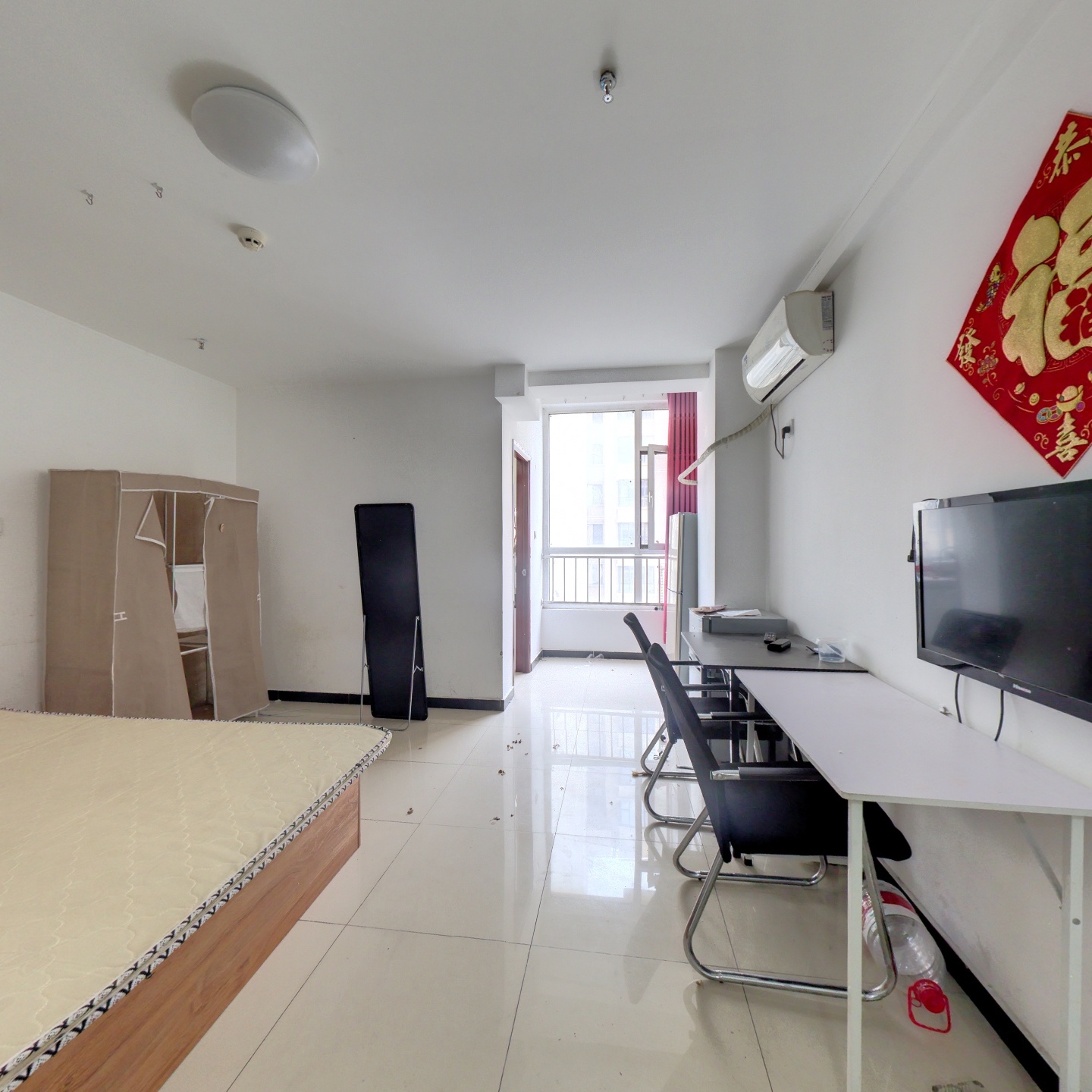 南向正规一居室 好楼层 简单装修