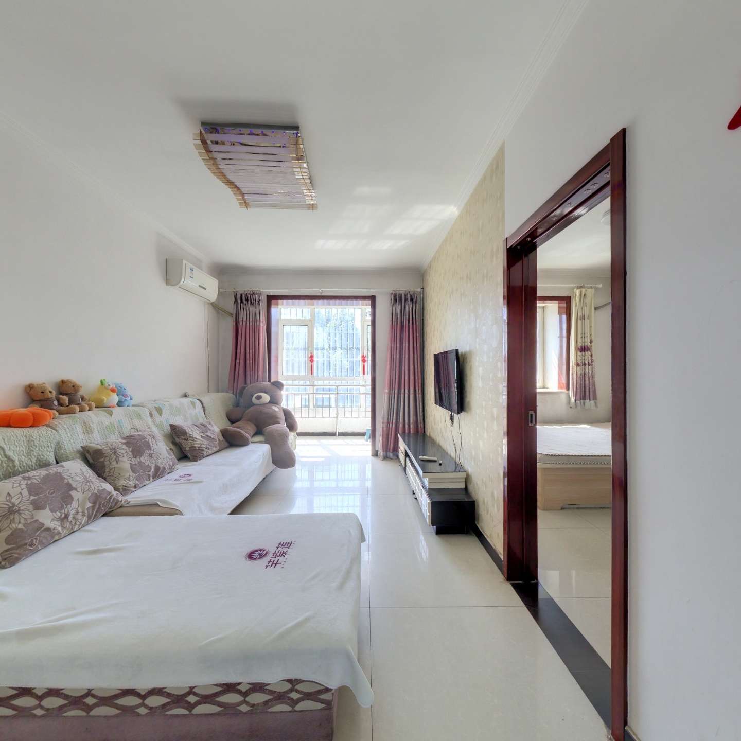 鹏润四季花园小区开发区精装修两居室拎包入住总价低