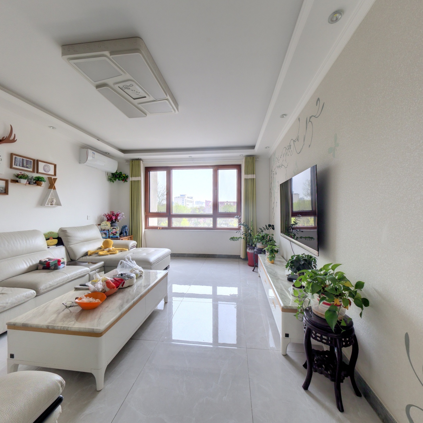 范阳路旁 精装修大三居 花园小区 环境优美 出行方便