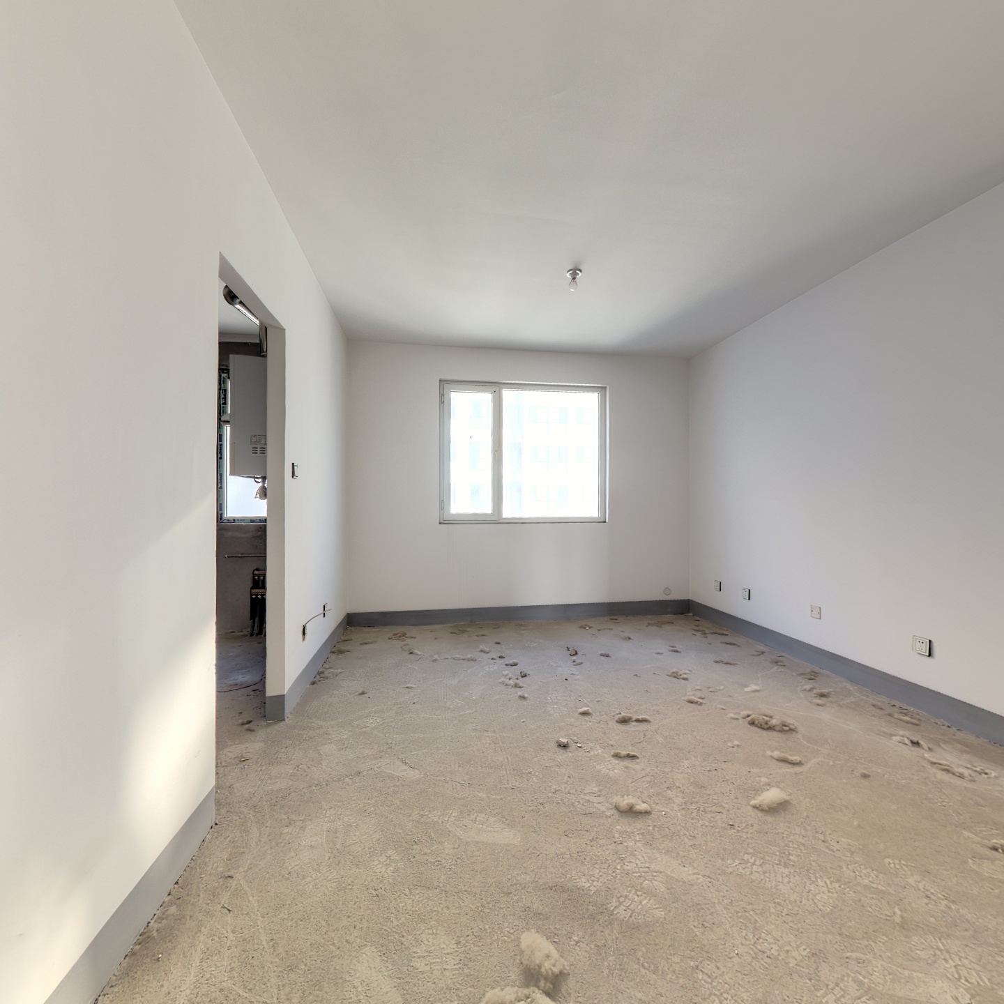 天保郦景南北三居室，毛坯随意装修