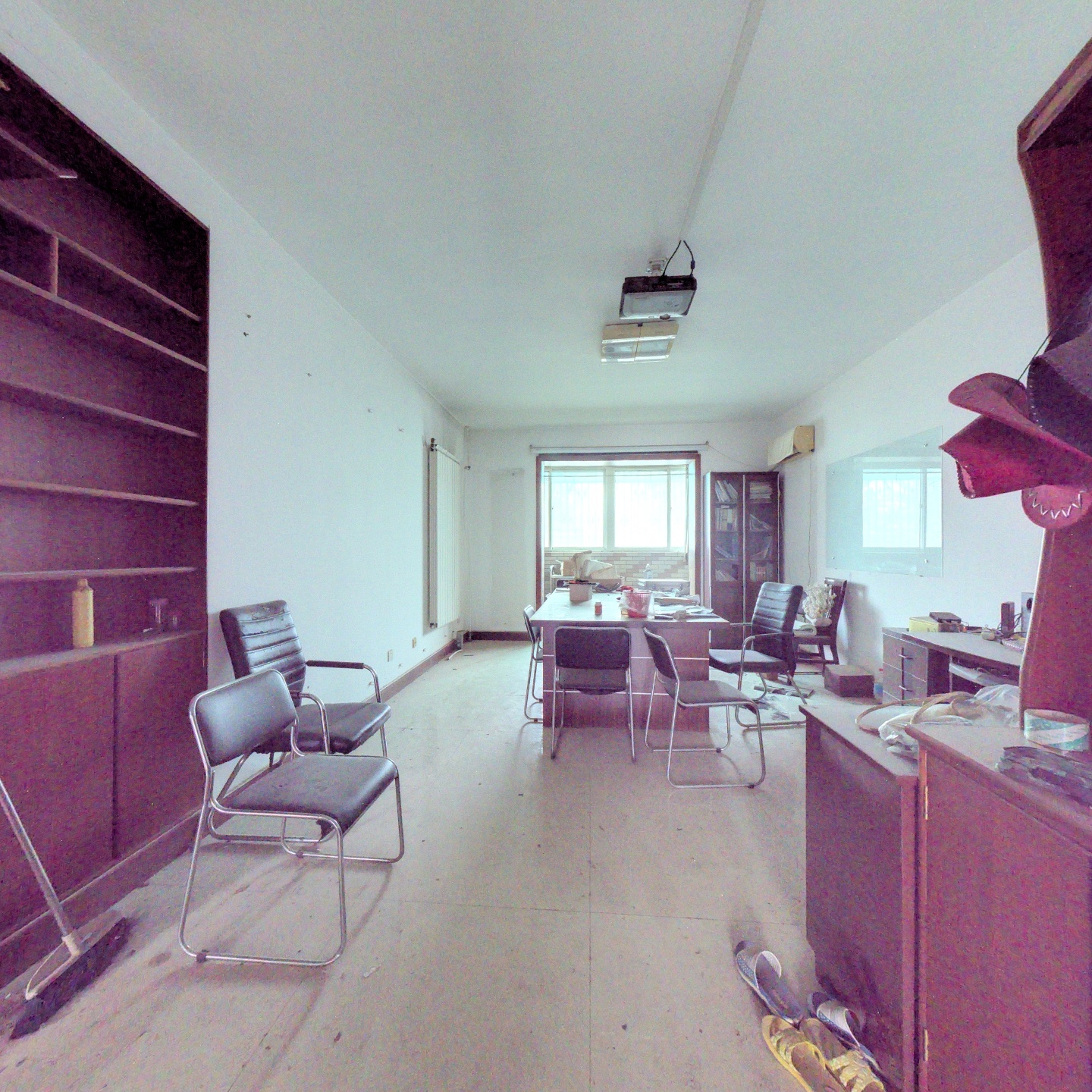 南北通透大两居，中间好楼层，交通便利，生活方便