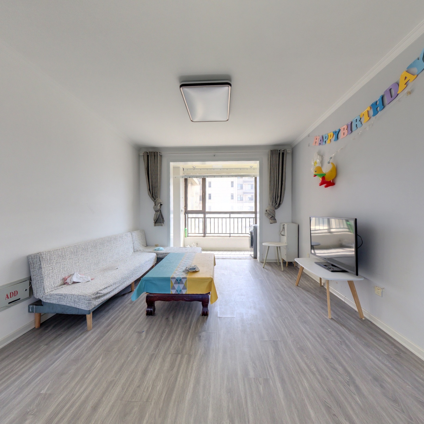 三居 中间层 房本满二 精装修 保利物业 集中供暖小区