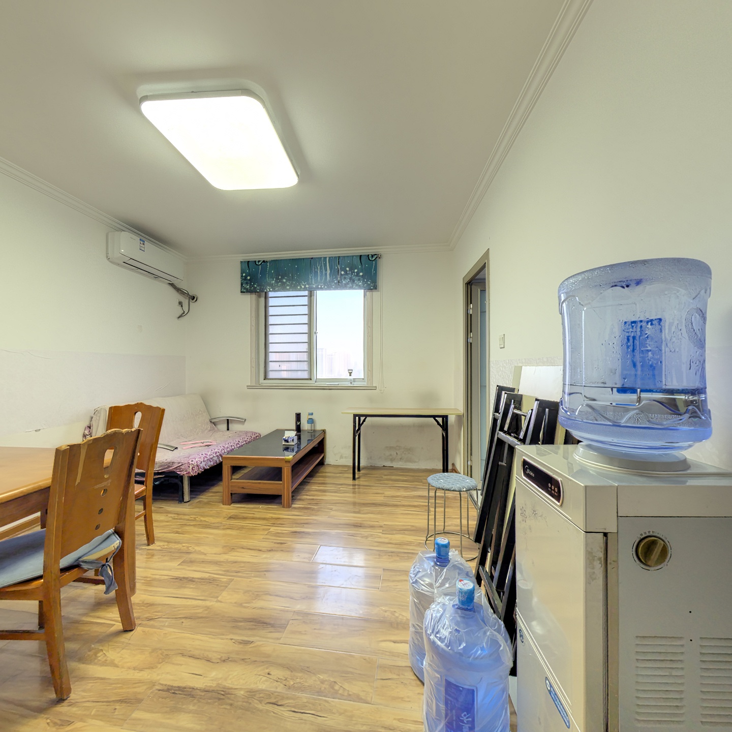 华阳路东南向两居，采光好，55万