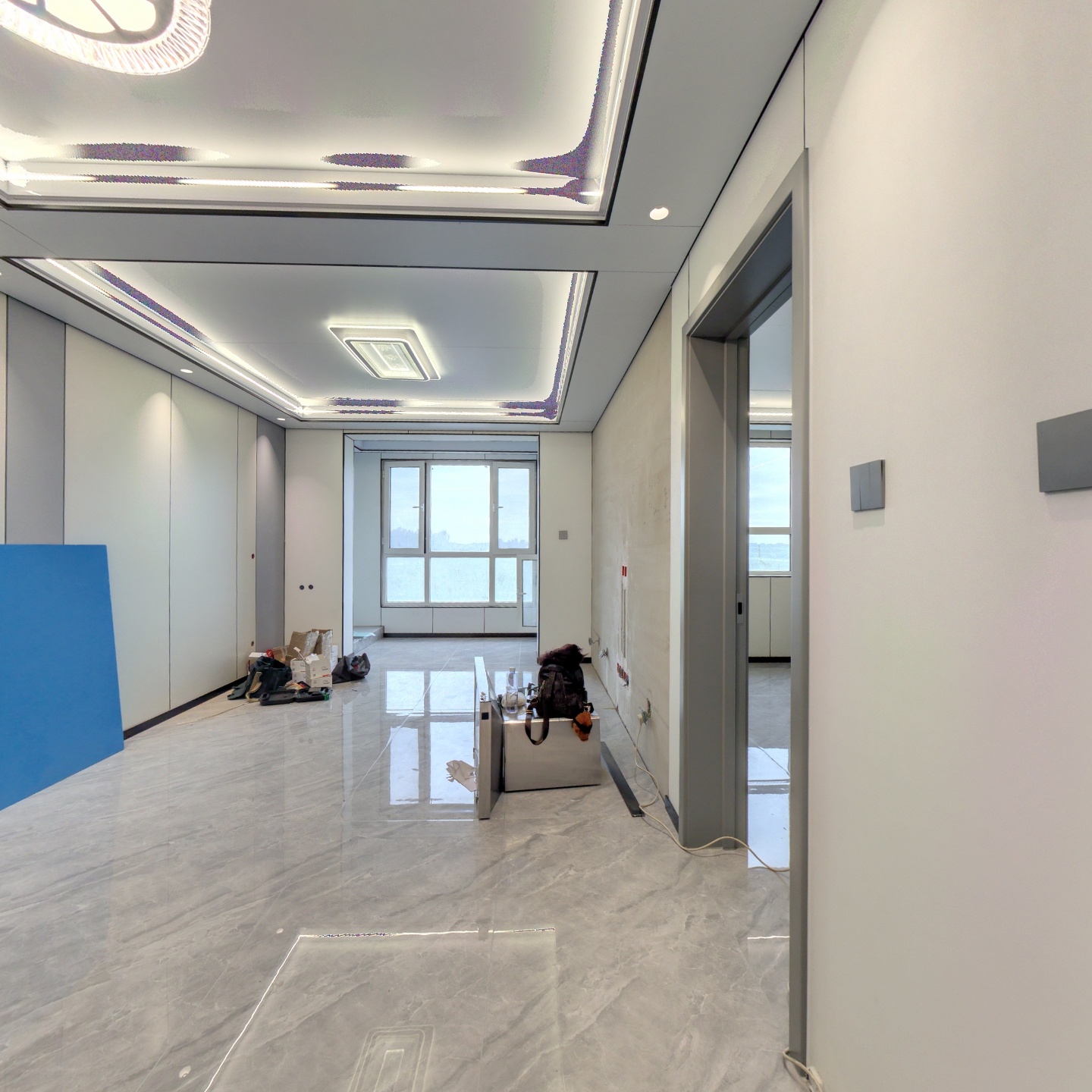 毛坯 中低层 朝阳大两居 前面没有楼无遮挡 小区中间