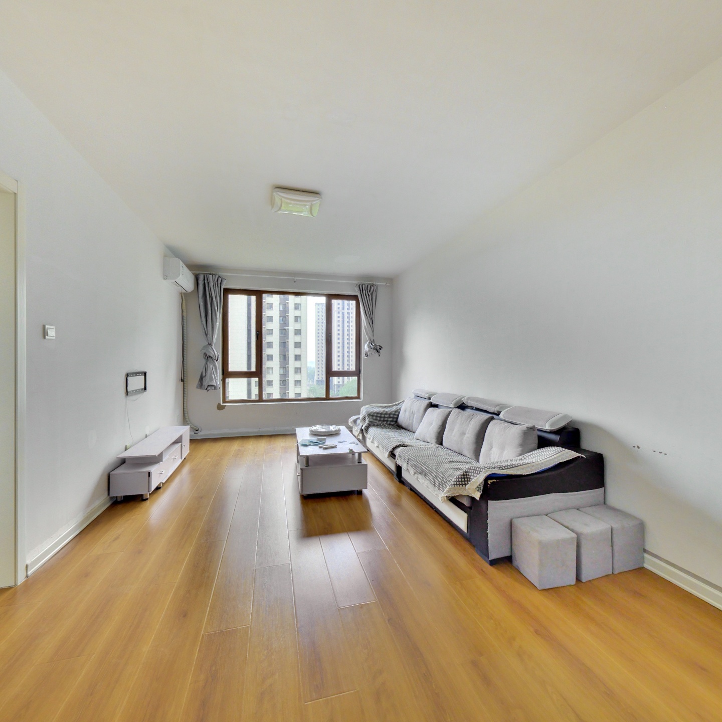 简单装修  满二  南向两居   有租户