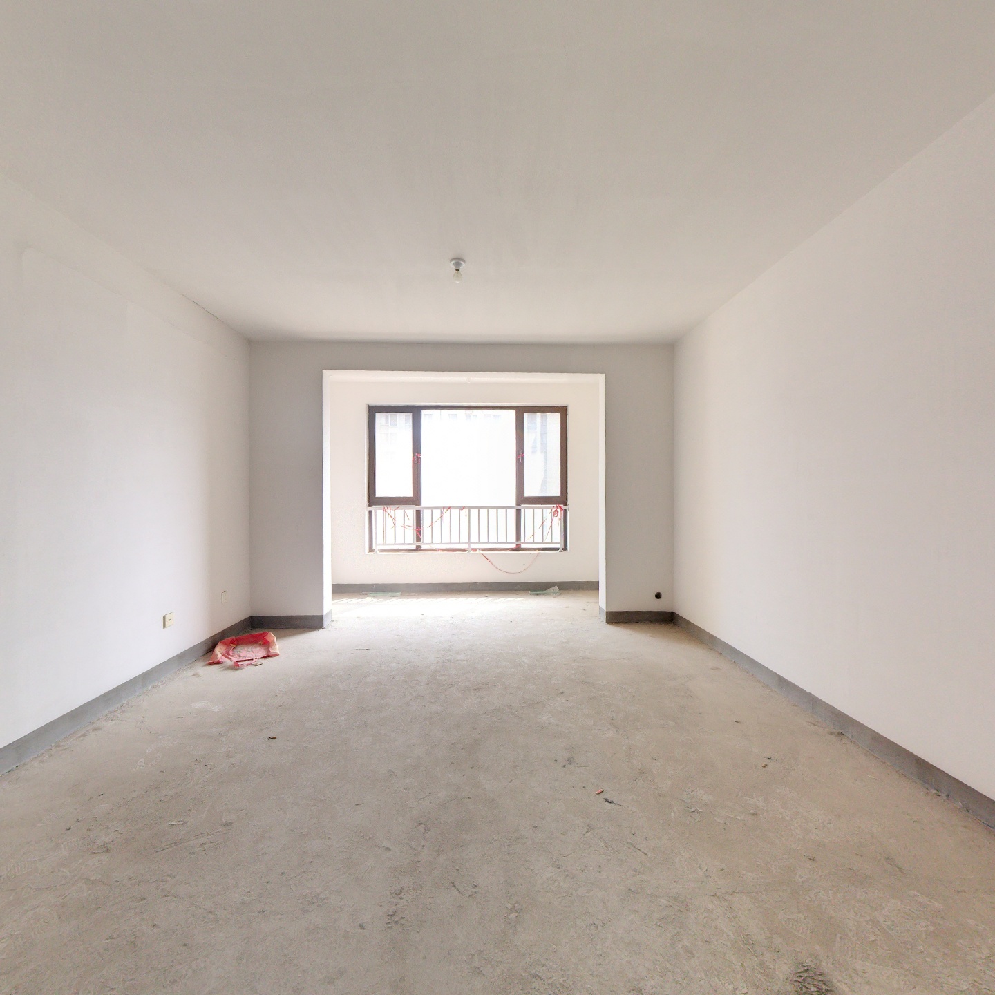 满二税少，中低楼层，采光充足，配套齐全，交通便利