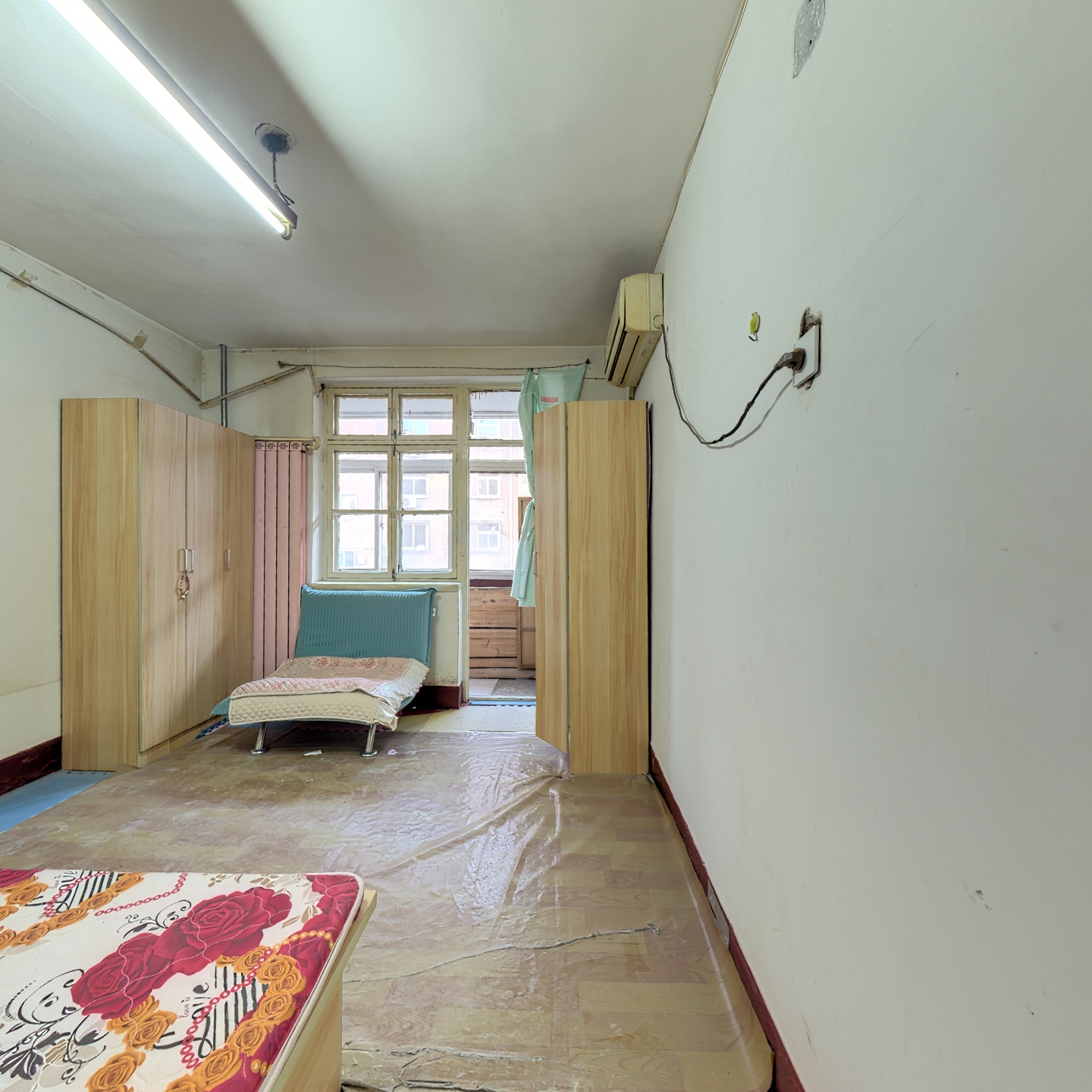 近老火车站，集中供暖，2层出行方便，采光好