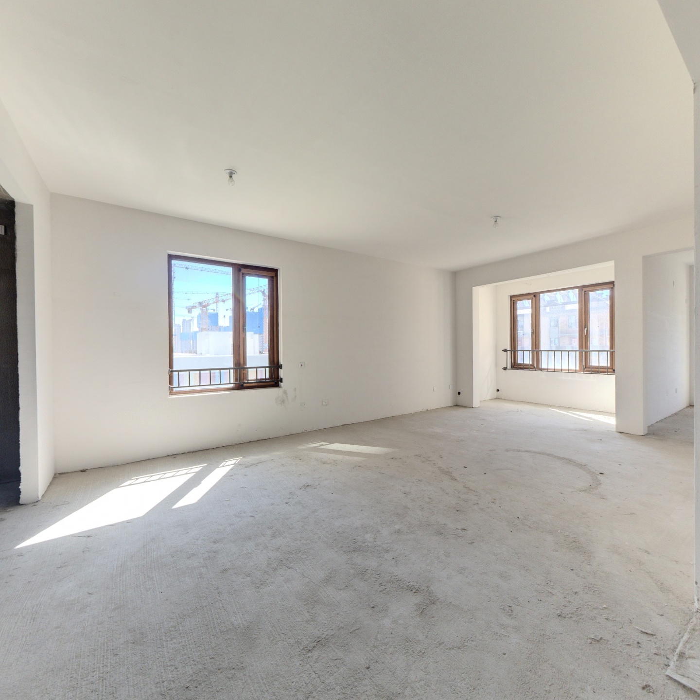 鸿坤理想尔湾 4室2厅 南 北