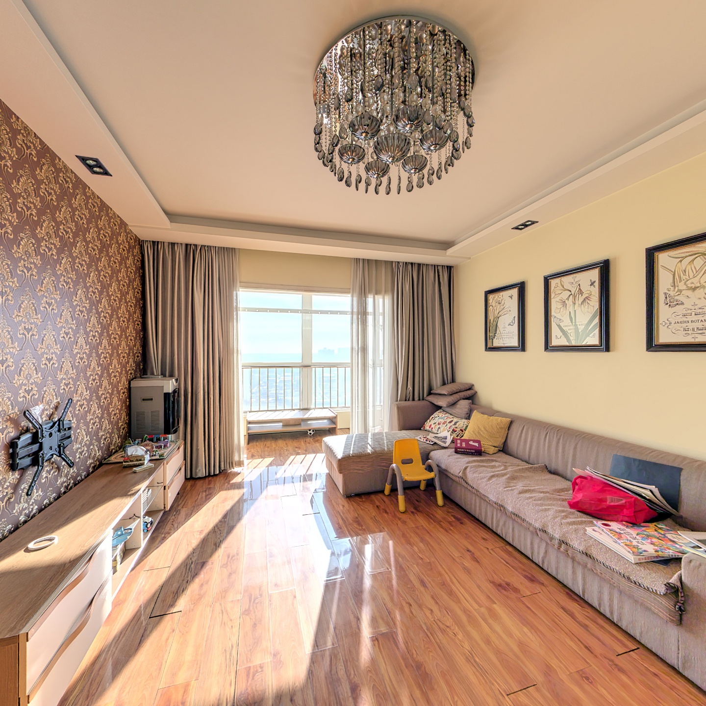 精装修  两居室  园林社区  出行方便 范阳路沿线