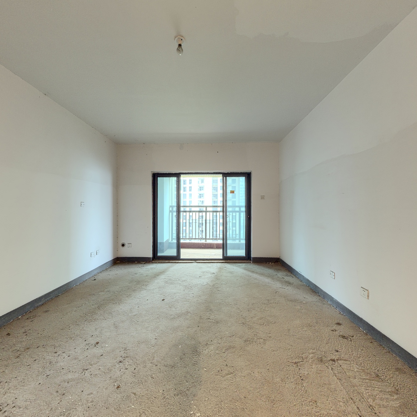 万达华府 3室2厅 南