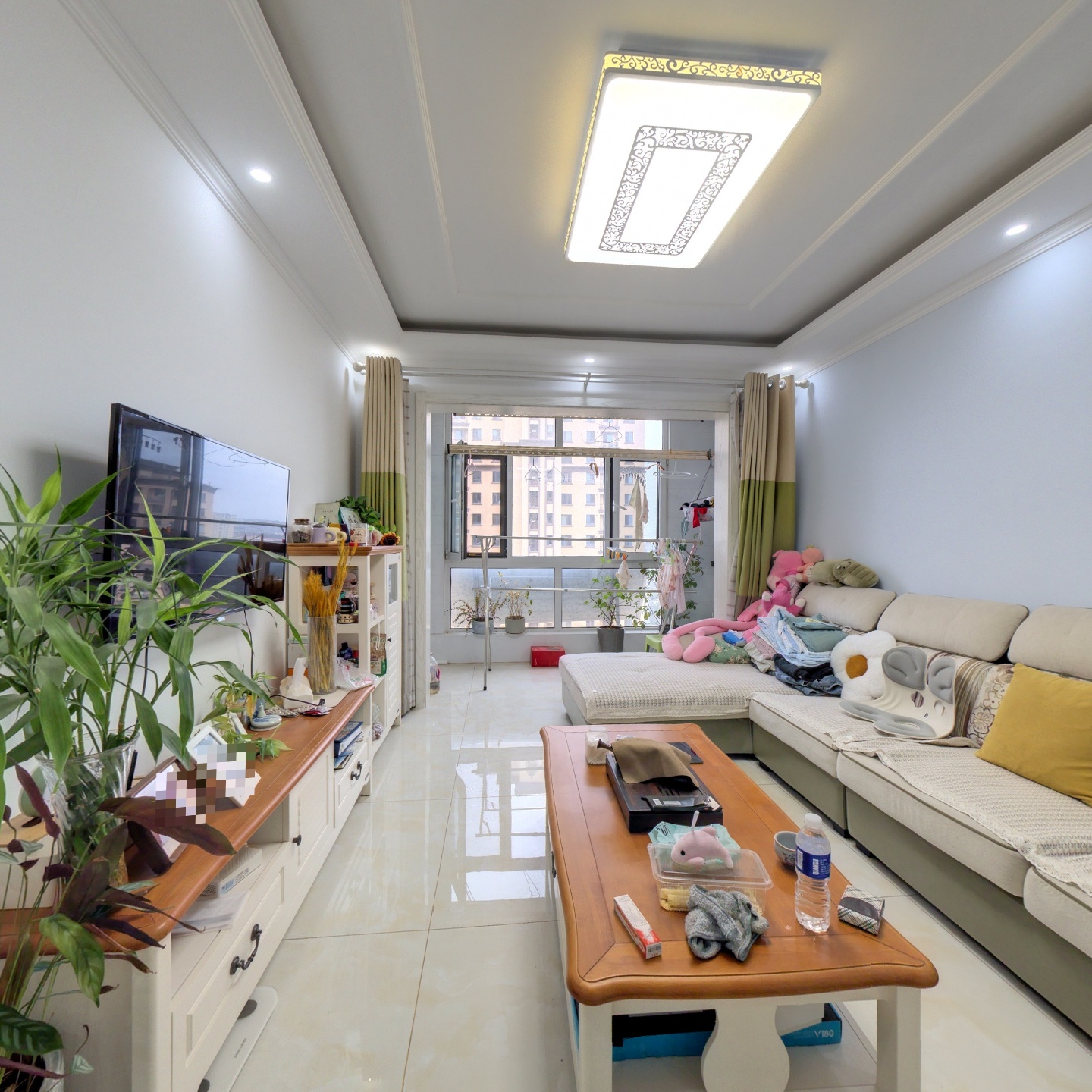 小区24小时安保，房子精装没怎么住，拎包入住