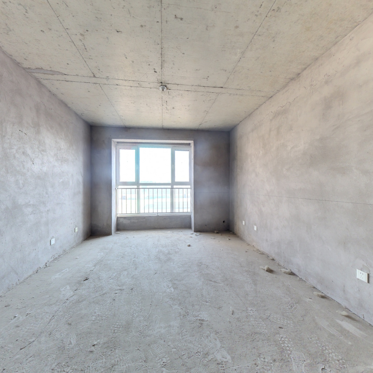 万悦城，次顶层，采光好，视野好，26年4月满二。