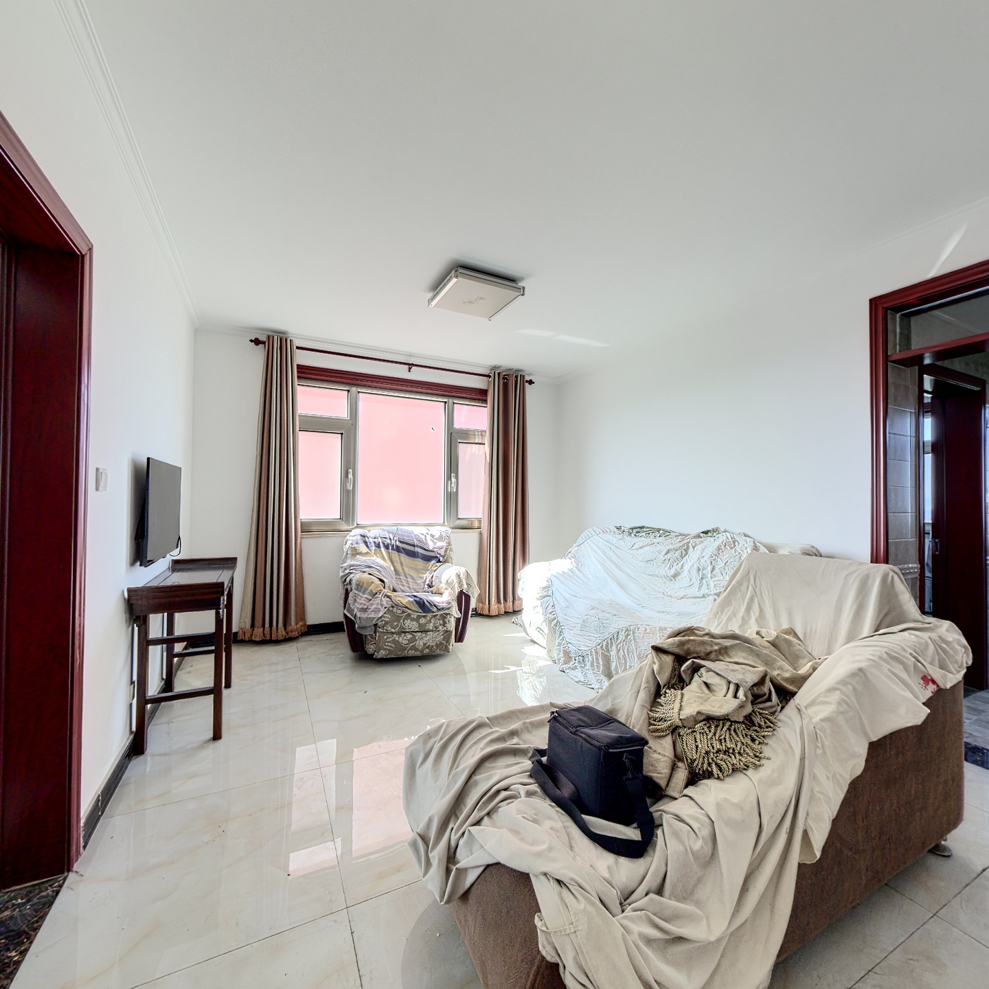 满五唯一，温莎假日别墅里的观景高层，精装修未住过