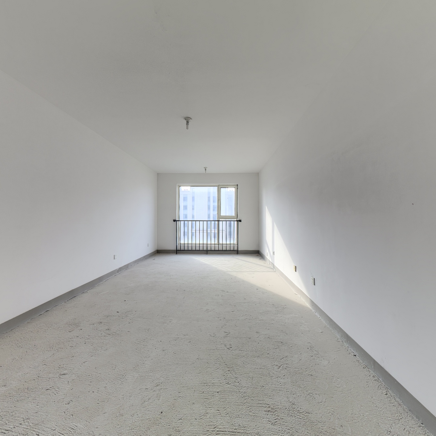 南北通透，房本满2，中高楼层，采光充足，交通便利!