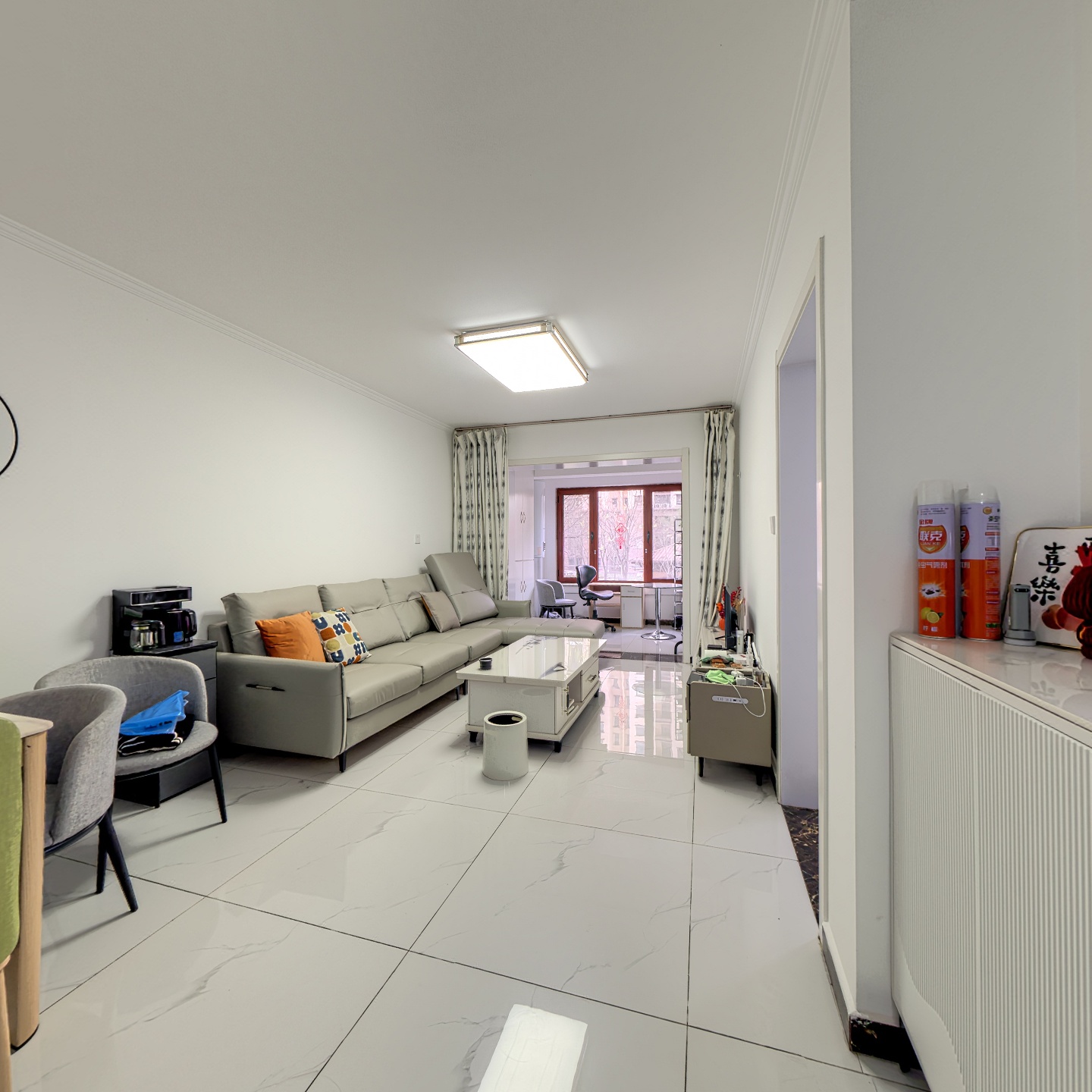 南向一室一厅，带装修拎包入住，满两年