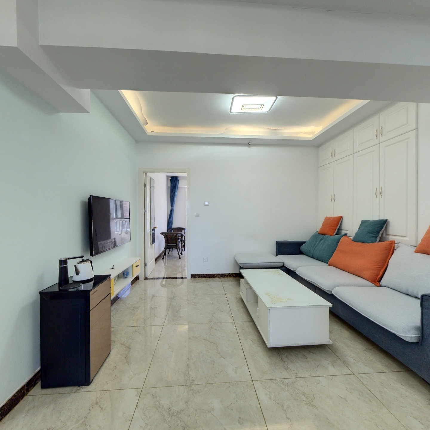 钻石商圈 房本满五 精装电梯房 南北两居 有钥匙